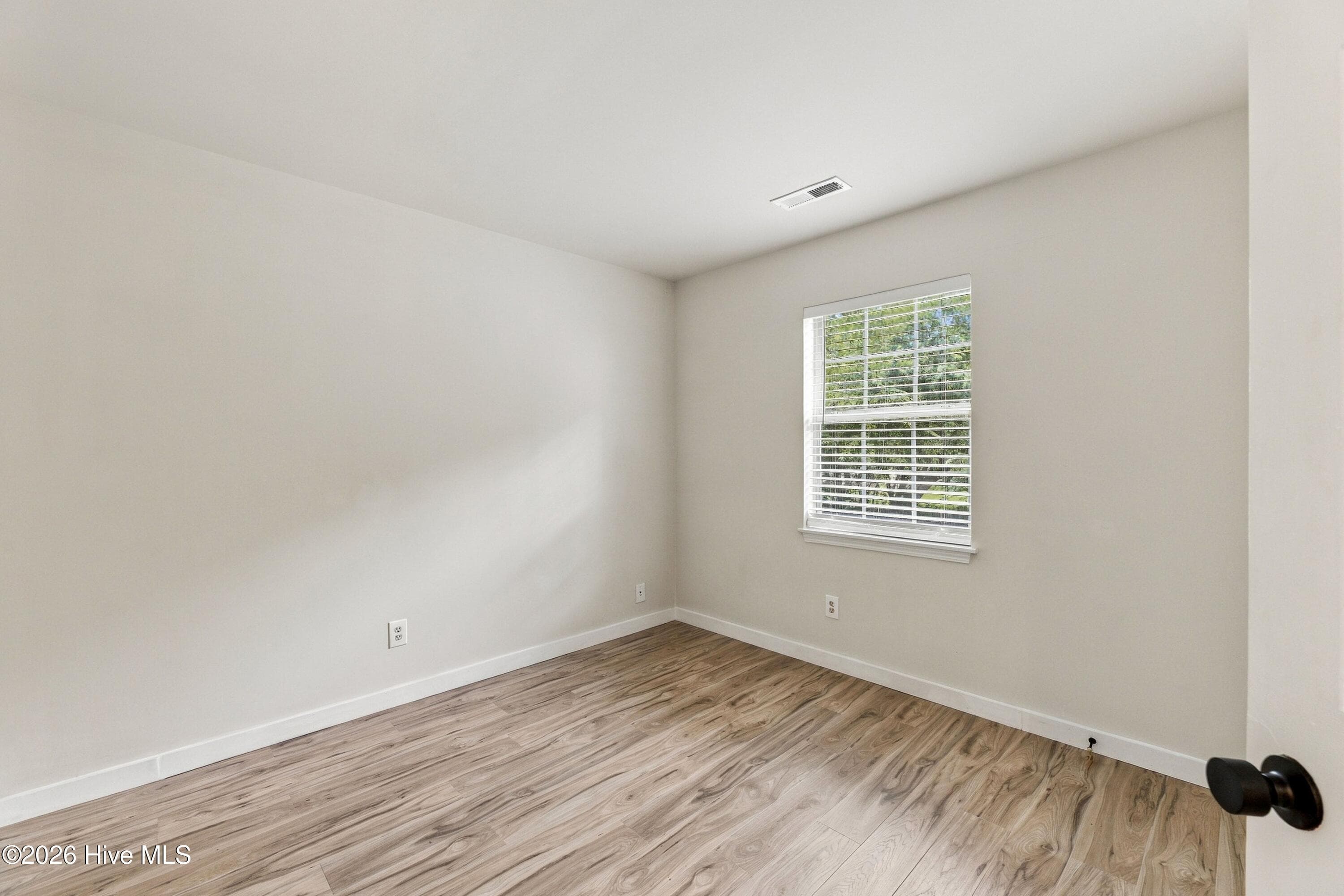 Single Family Residence at 2704 Manor Court, Wilmington, NC 28405, photo 19 of 51