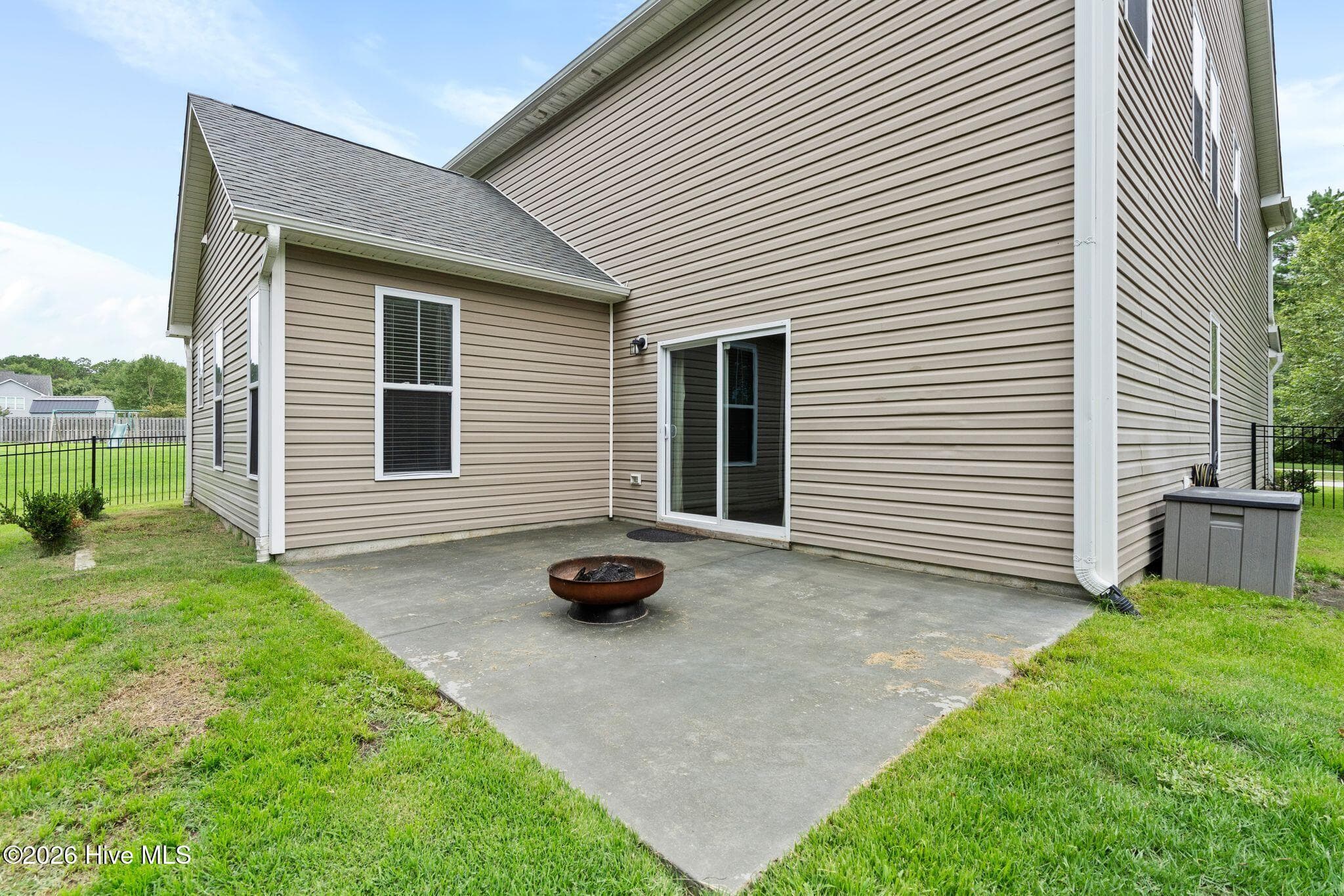 Single Family Residence at 115 Bunchberry Court, Hampstead, NC 28443, photo 47 of 54