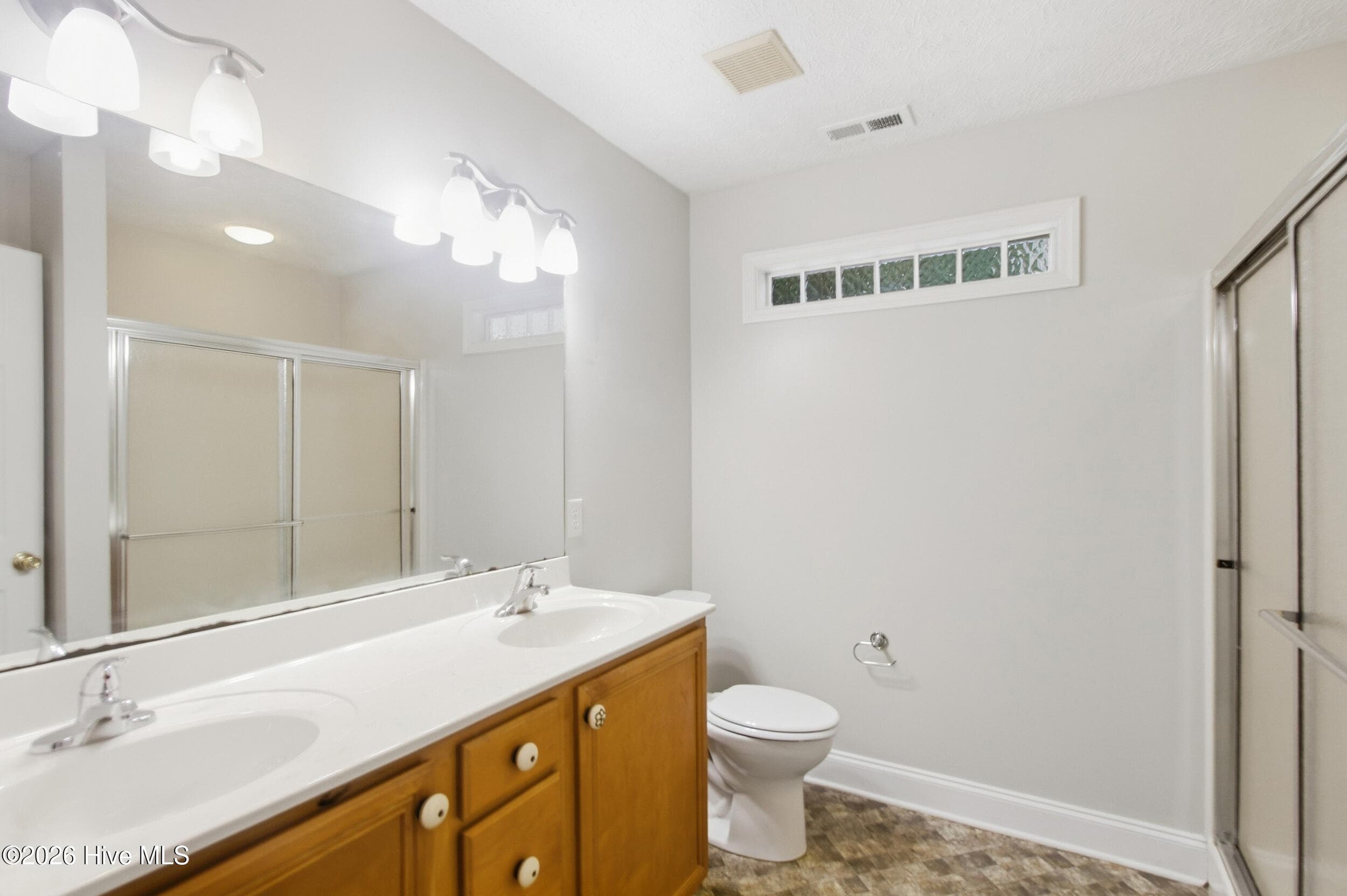 Owners Bathroom - 117 Clearbrook Way, New Bern, NC 28562