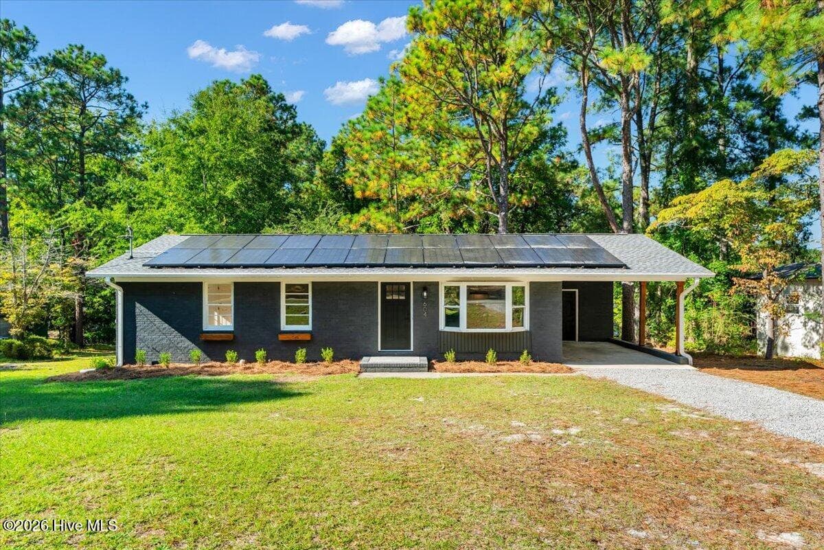 604 S Hardin Street, Southern Pines, NC 28387