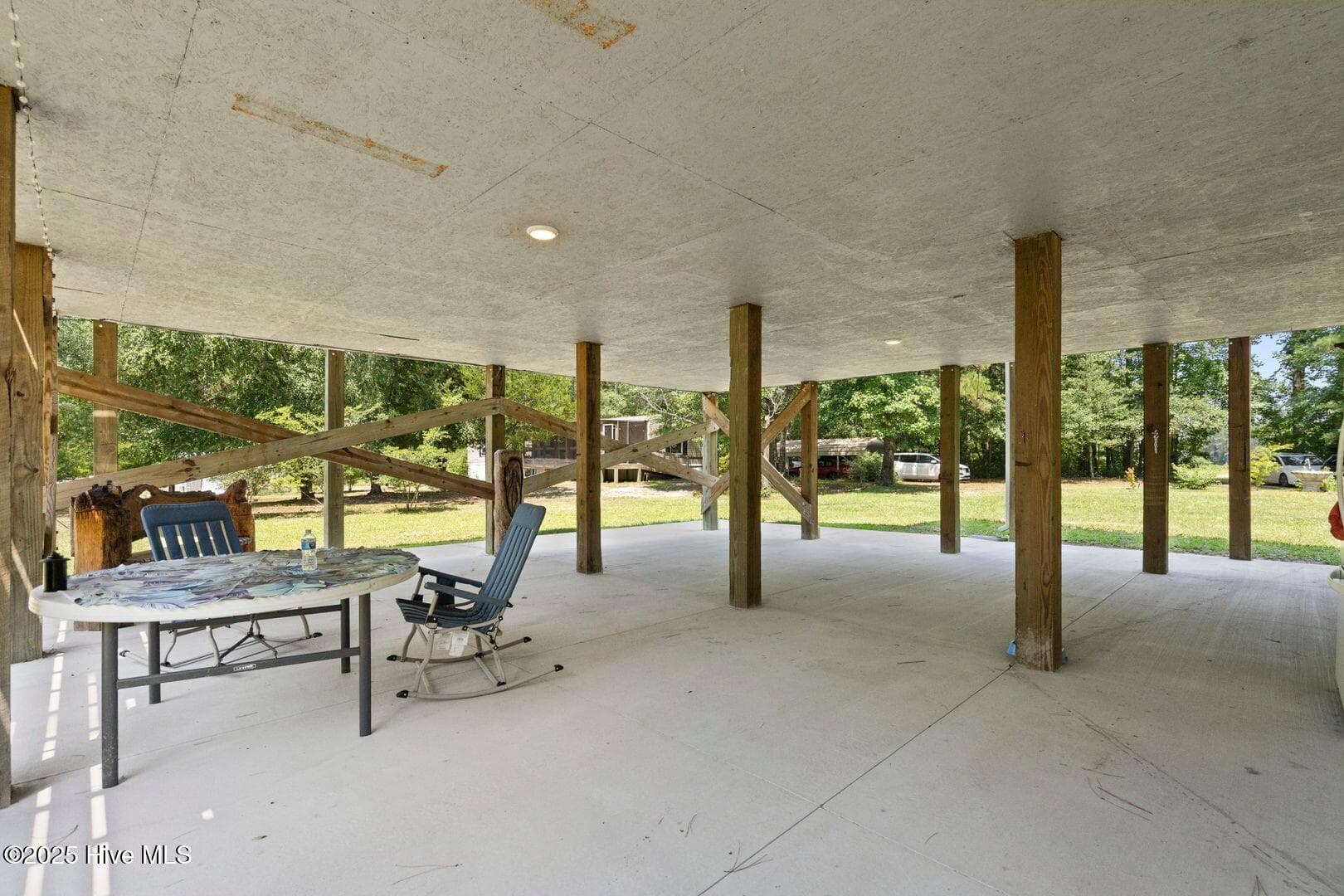 Single Family Residence at 350 Murray Turner Farm Road, Burgaw, NC 28425, photo 2 of 4