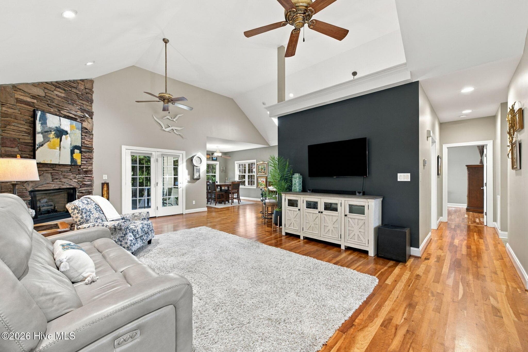 Single Family Residence at 102 Lugano Road, New Bern, NC 28562, photo 12 of 47