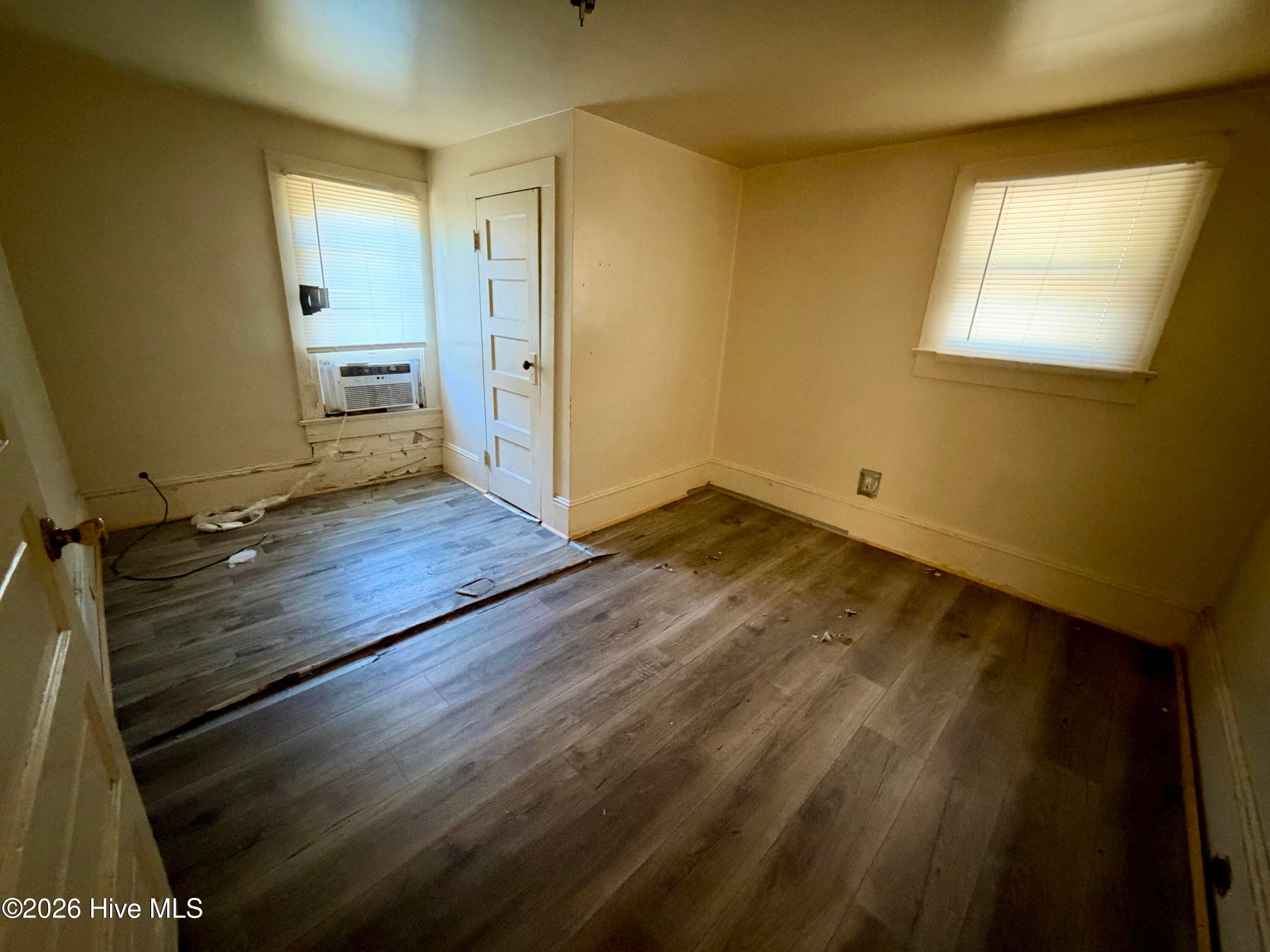 Duplex at 507 Warren Street, Williamston, NC 27892, photo 23 of 25