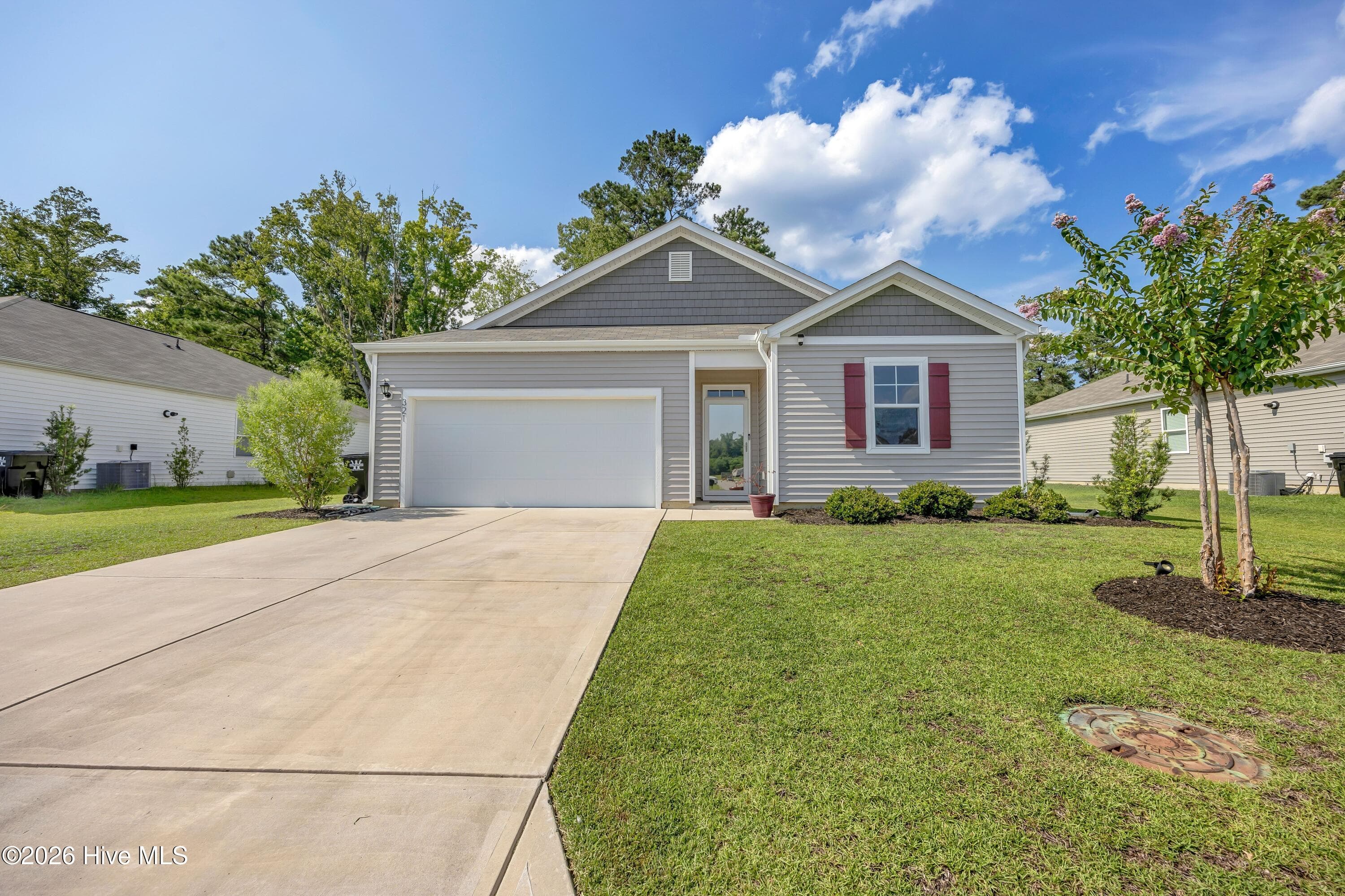 Single Family Residence at 321 Tributary Circle, Wilmington, NC 28401, photo 3 of 27