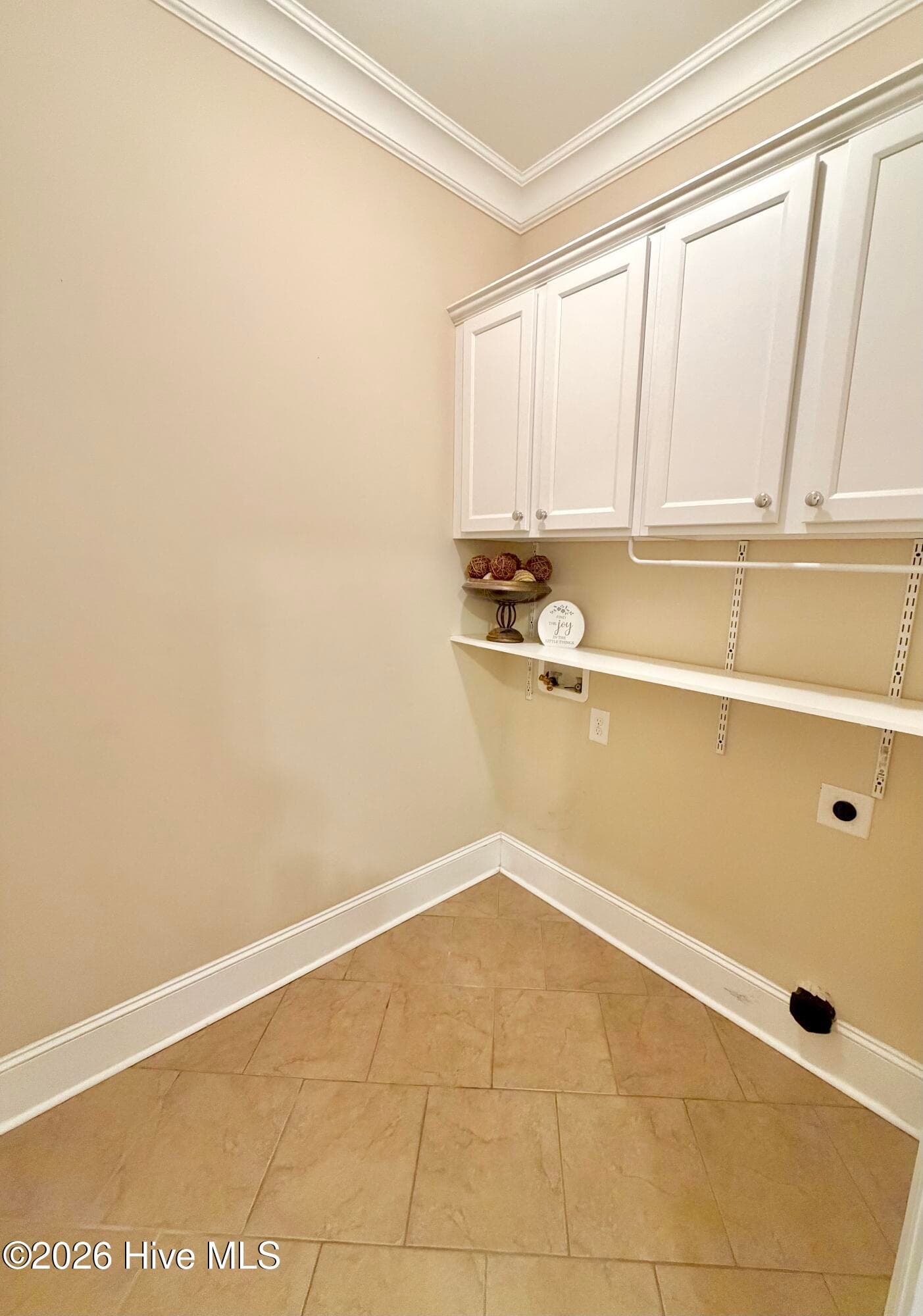 Single Family Residence at 3047 Poplar Grove Drive, Greenville, NC 27858, photo 8 of 11