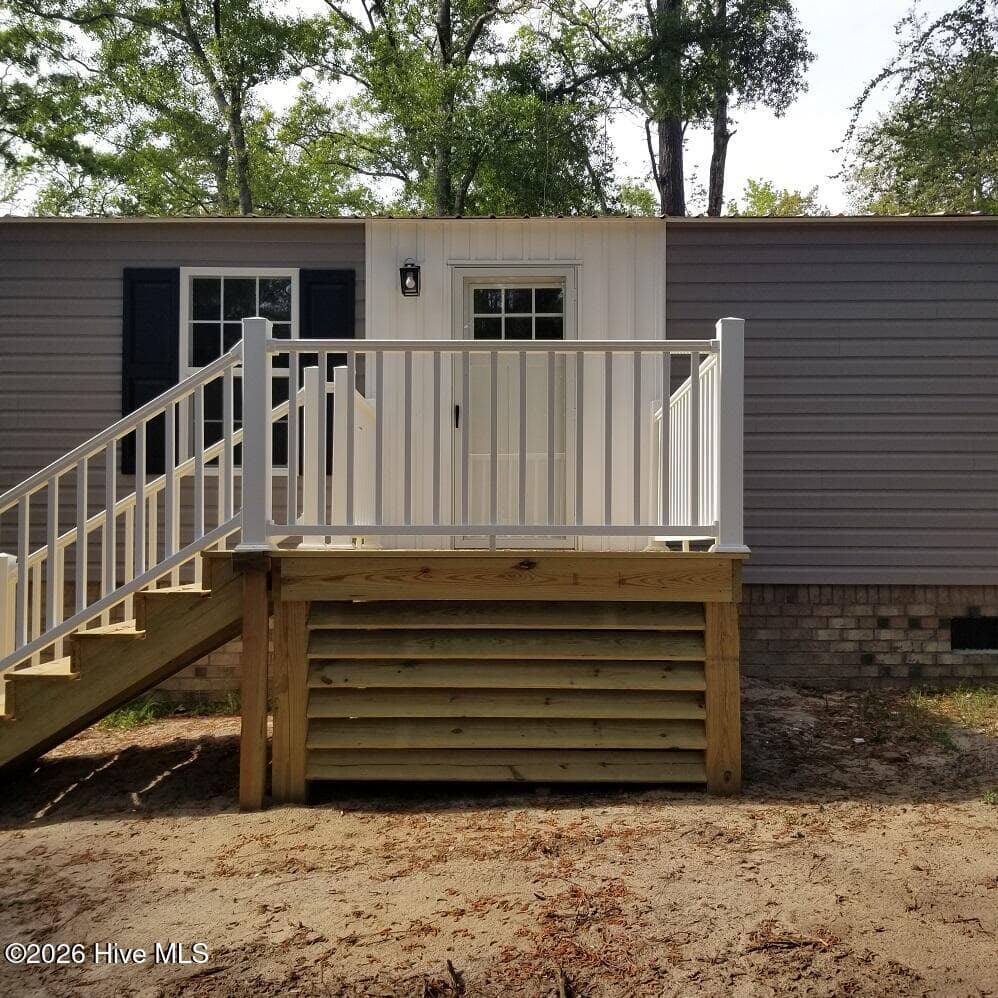 Manufactured Home at 232 Lake Drive SW, Supply, NC 28462, photo 3 of 36
