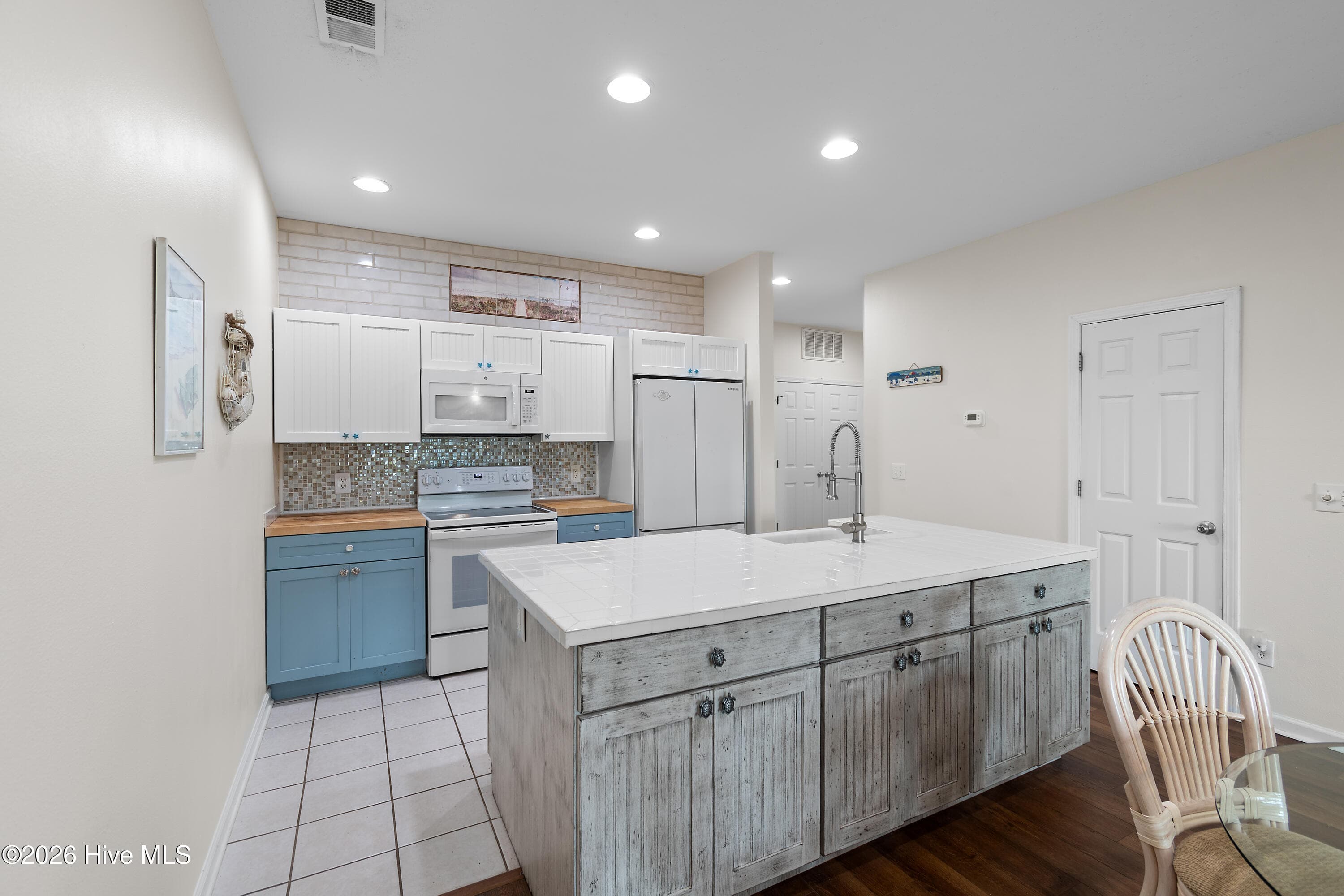 Condominium at 133 Avian Drive Apt 3403, Sunset Beach, NC 28468, photo 8 of 30