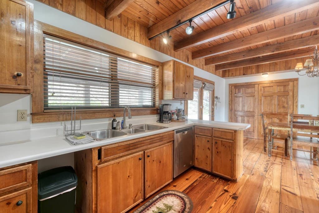 Residential at 575 Carolina Springs Lane, Franklin, NC 28734, photo 18 of 68
