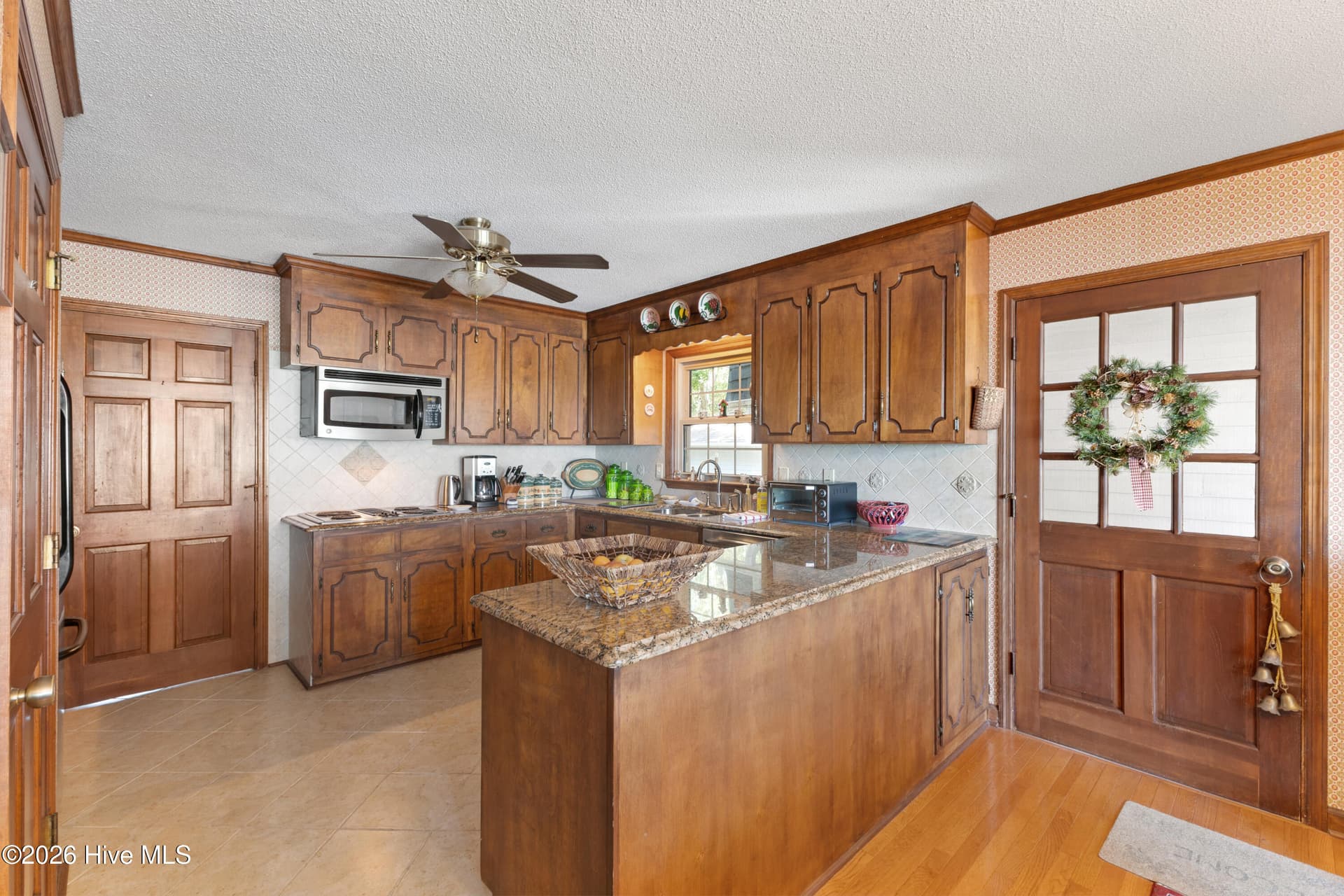 Single Family Residence at 345 Dogwood Lane, Hampstead, NC 28443, photo 23 of 61