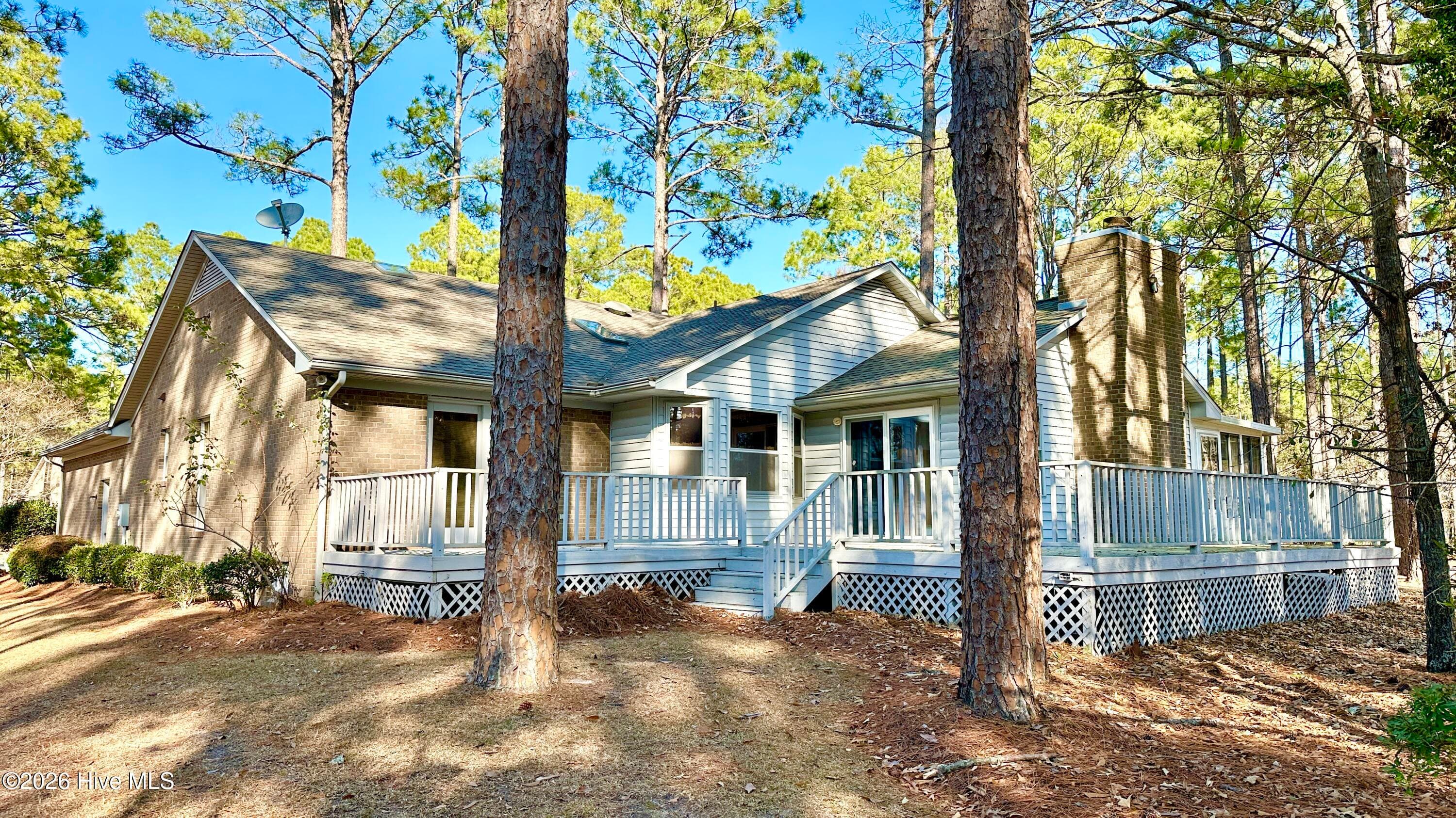 Single Family Residence at 2131 Royal Pines Drive, New Bern, NC 28560, photo 11 of 117