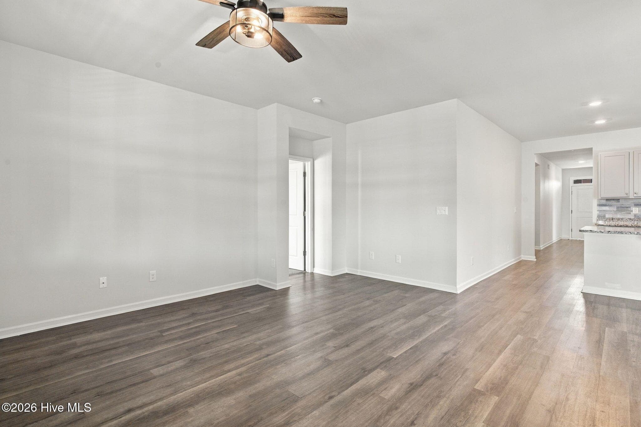 Single Family Residence at 2513 Sandy Banks Lane, Wilmington, NC 28401, photo 3 of 57