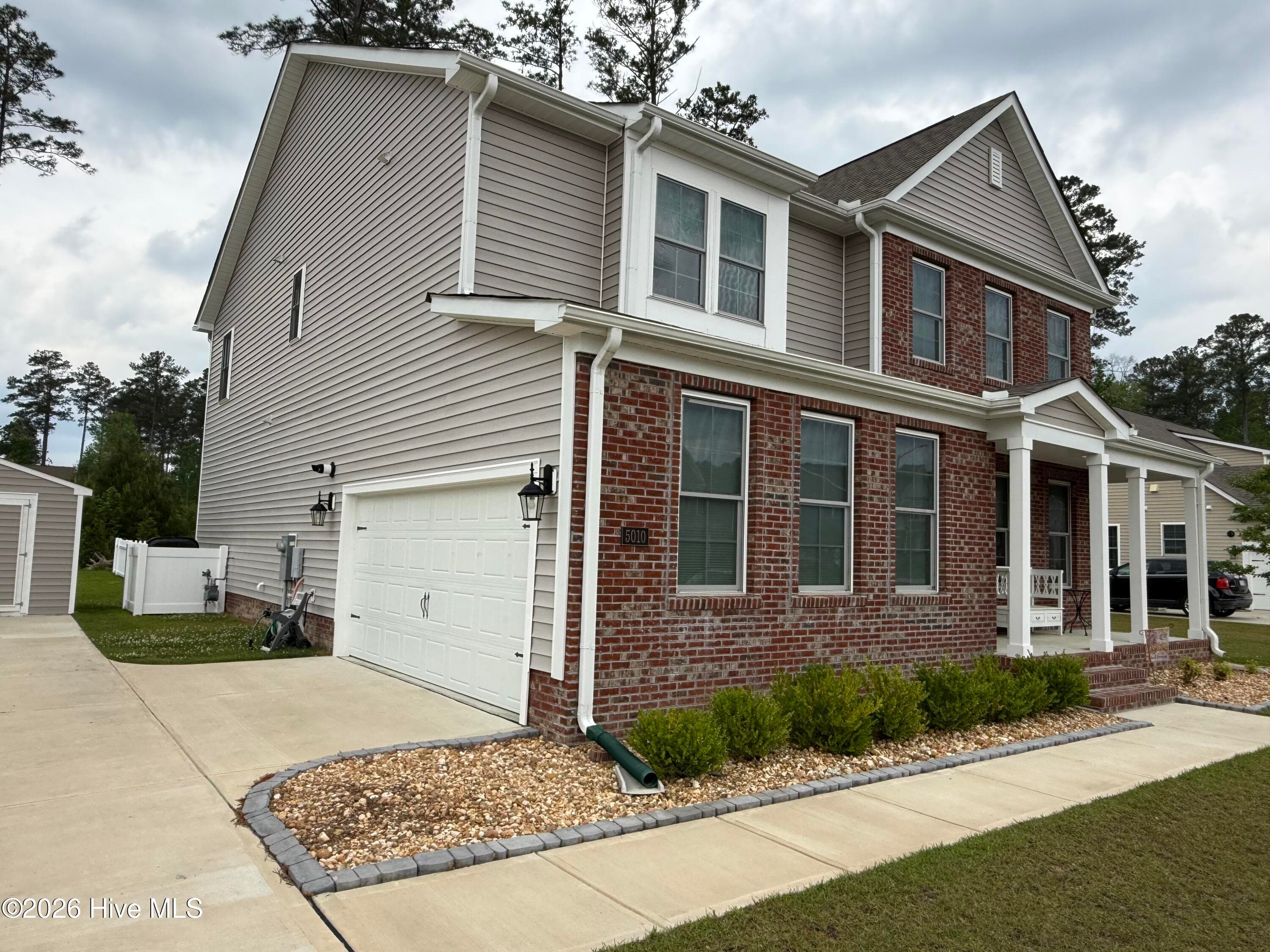 Drive way side - 5010 Spring Green Pass, New Bern, NC 28562