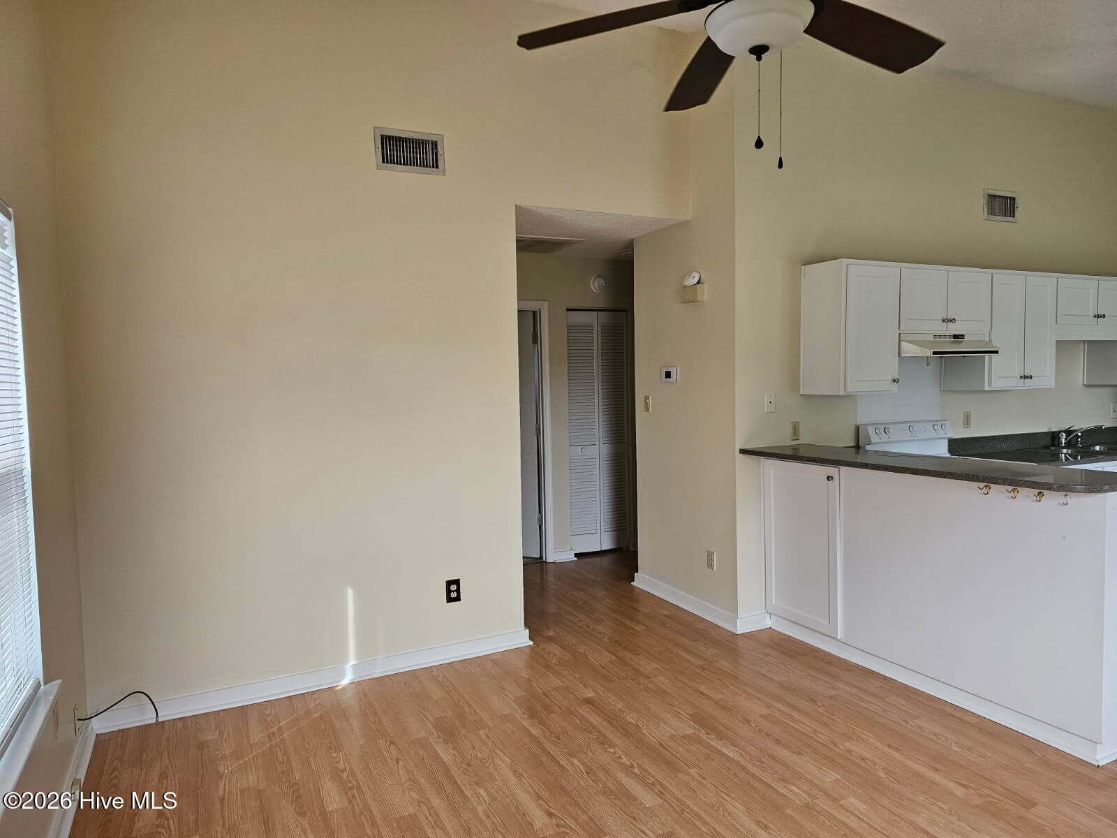 Single Family Residence at 3701 Dovefield Court, New Bern, NC 28560, photo 4 of 21