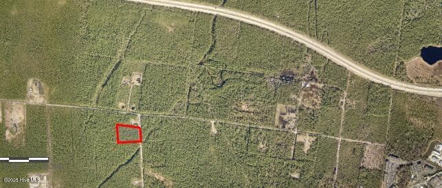 Wooded at 7456 Plantation Road, Wilmington, NC 28411, photo 2 of 3