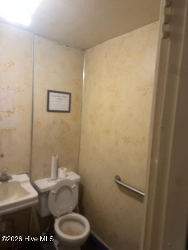 Commercial Sale at 131 W Hilliardston Road, Nashville, NC 27856, photo 4 of 7
