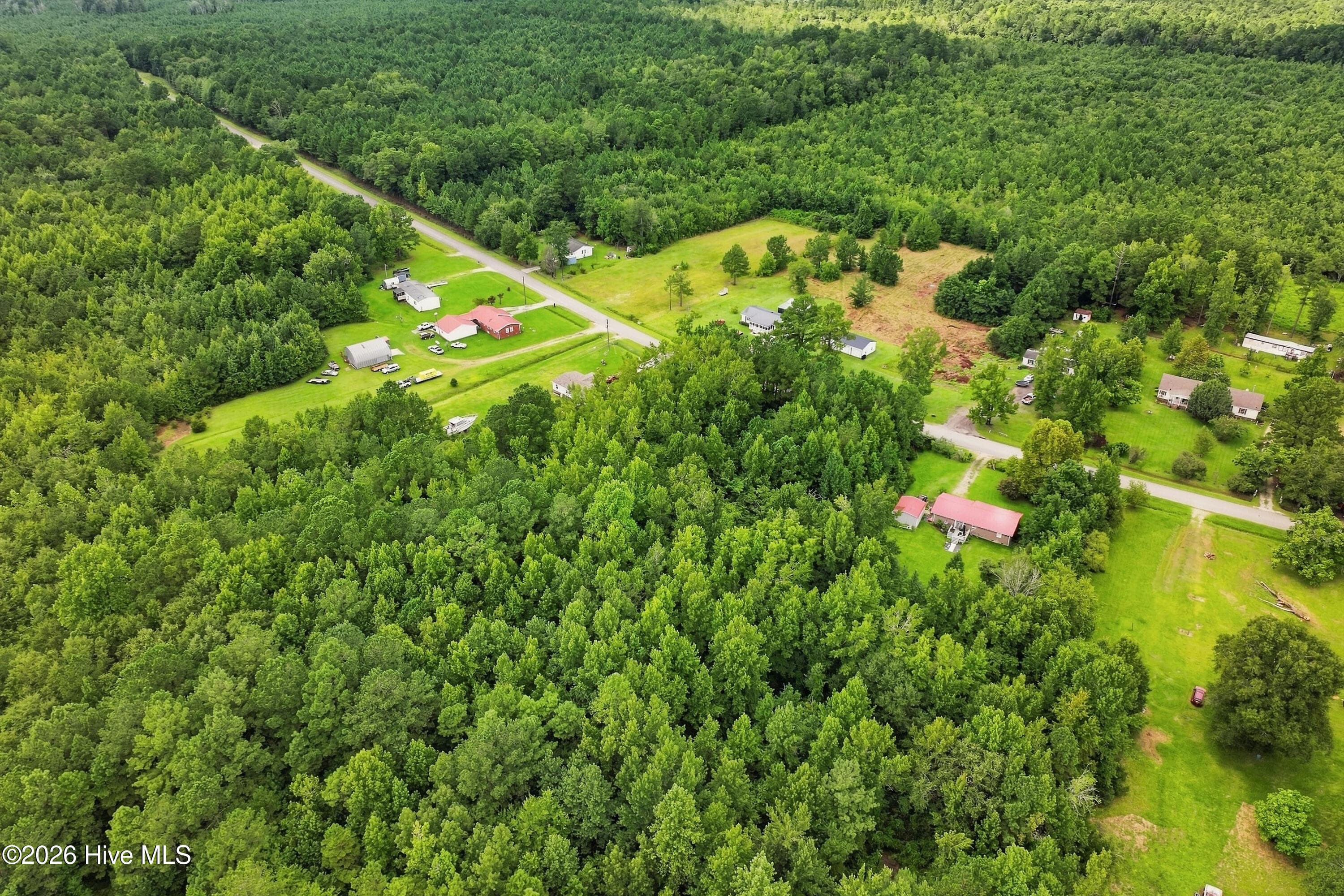 711 Lee Road, Maple Hill, NC 28454