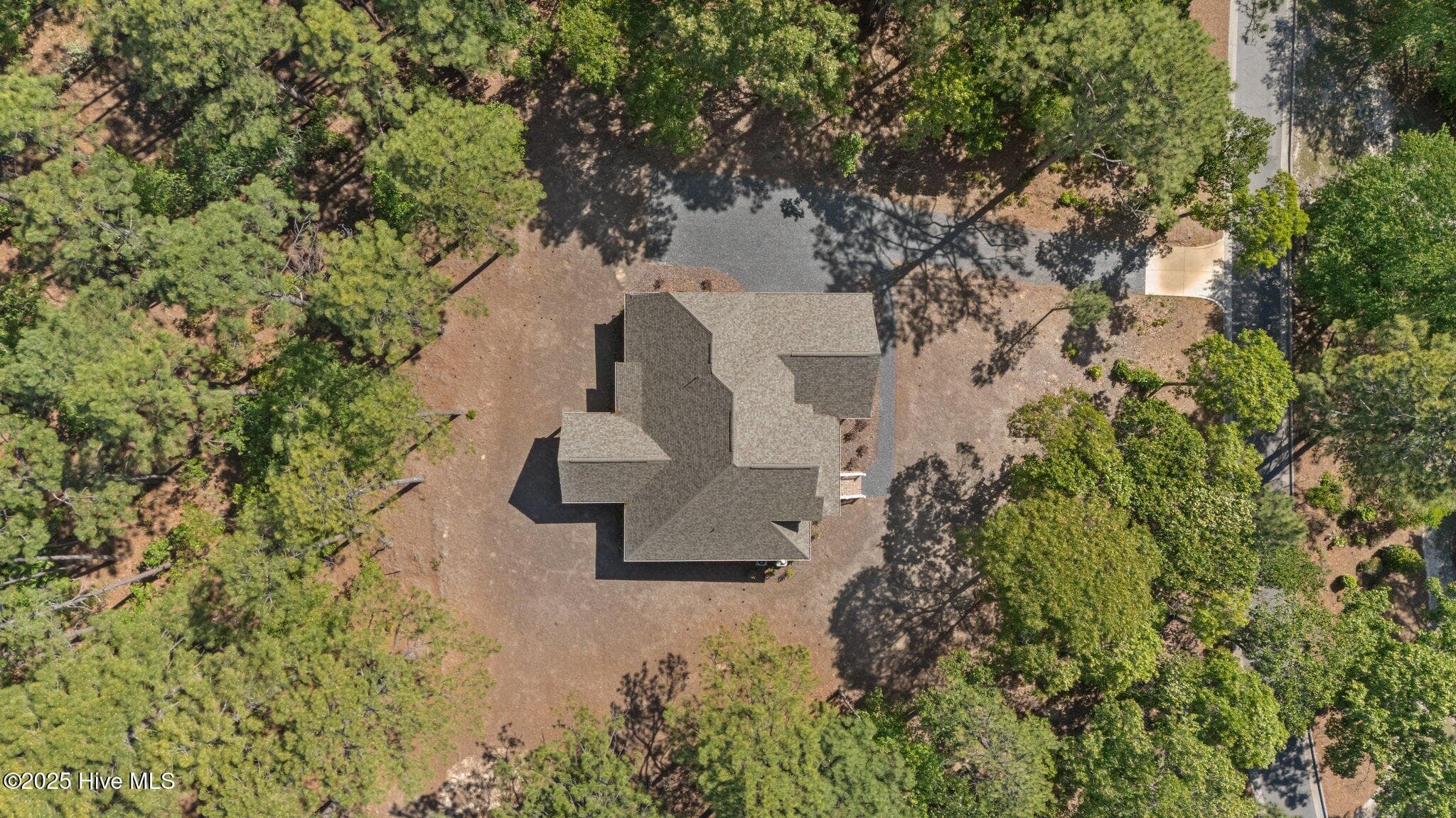 Single Family Residence at 225 Lakeway Drive, West End, NC 27376, photo 7 of 48