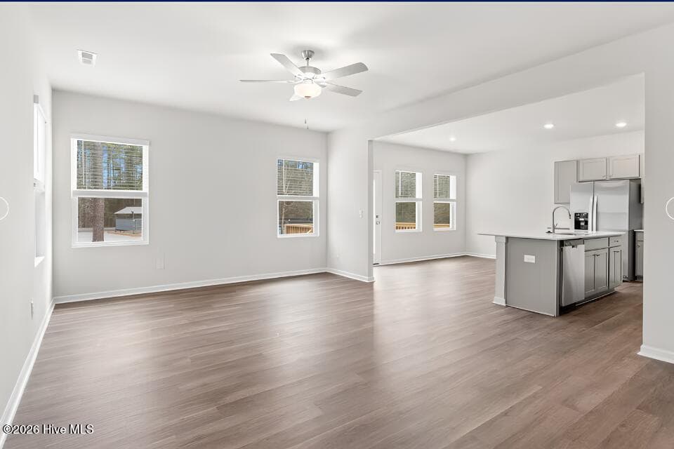 Single Family Residence at 908 Lanyard Lane, New Bern, NC 28560, photo 11 of 39