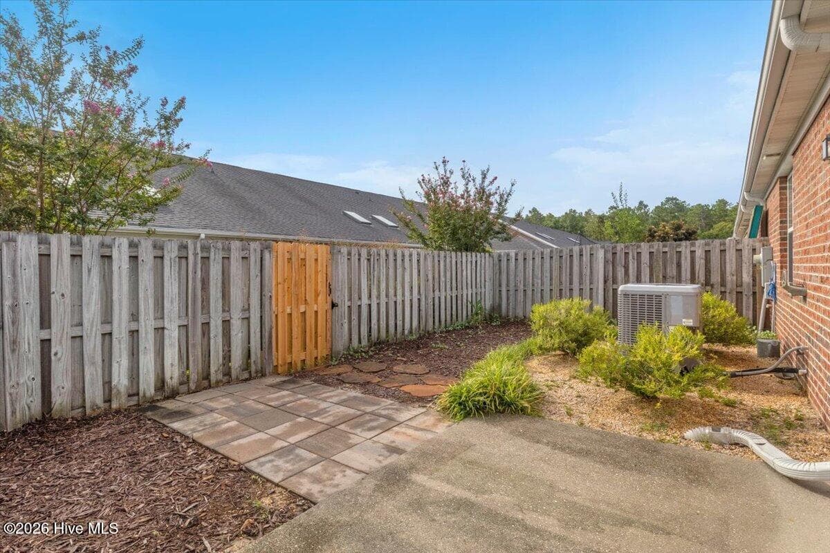 Townhouse at 5006 Carleton Drive Unit 121, Wilmington, NC 28403, photo 33 of 33