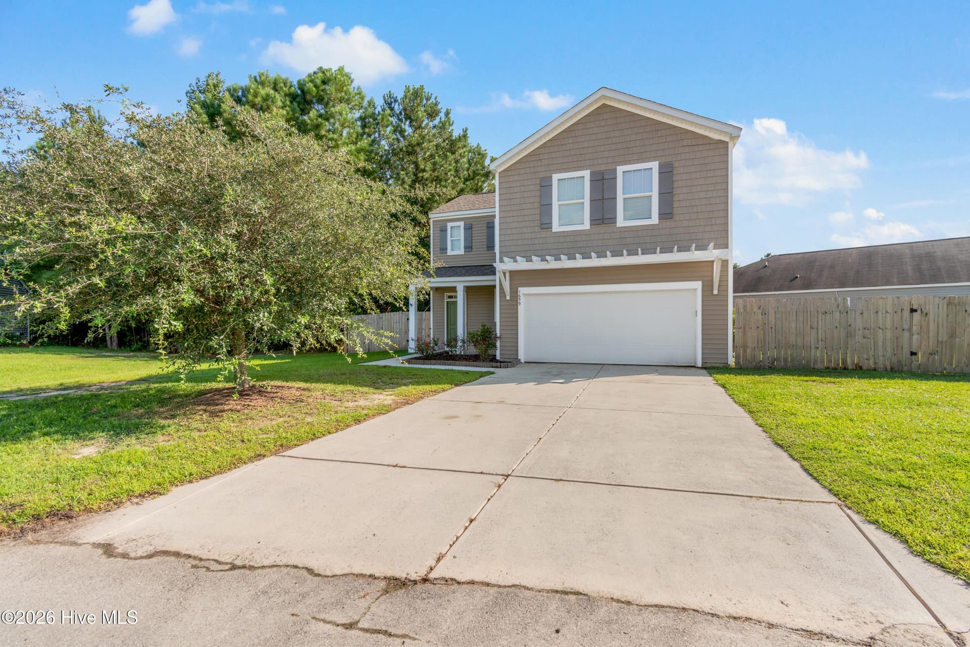 Single Family Residence at 1699 Datchet Lane SE, Bolivia, NC 28422, photo 2 of 40