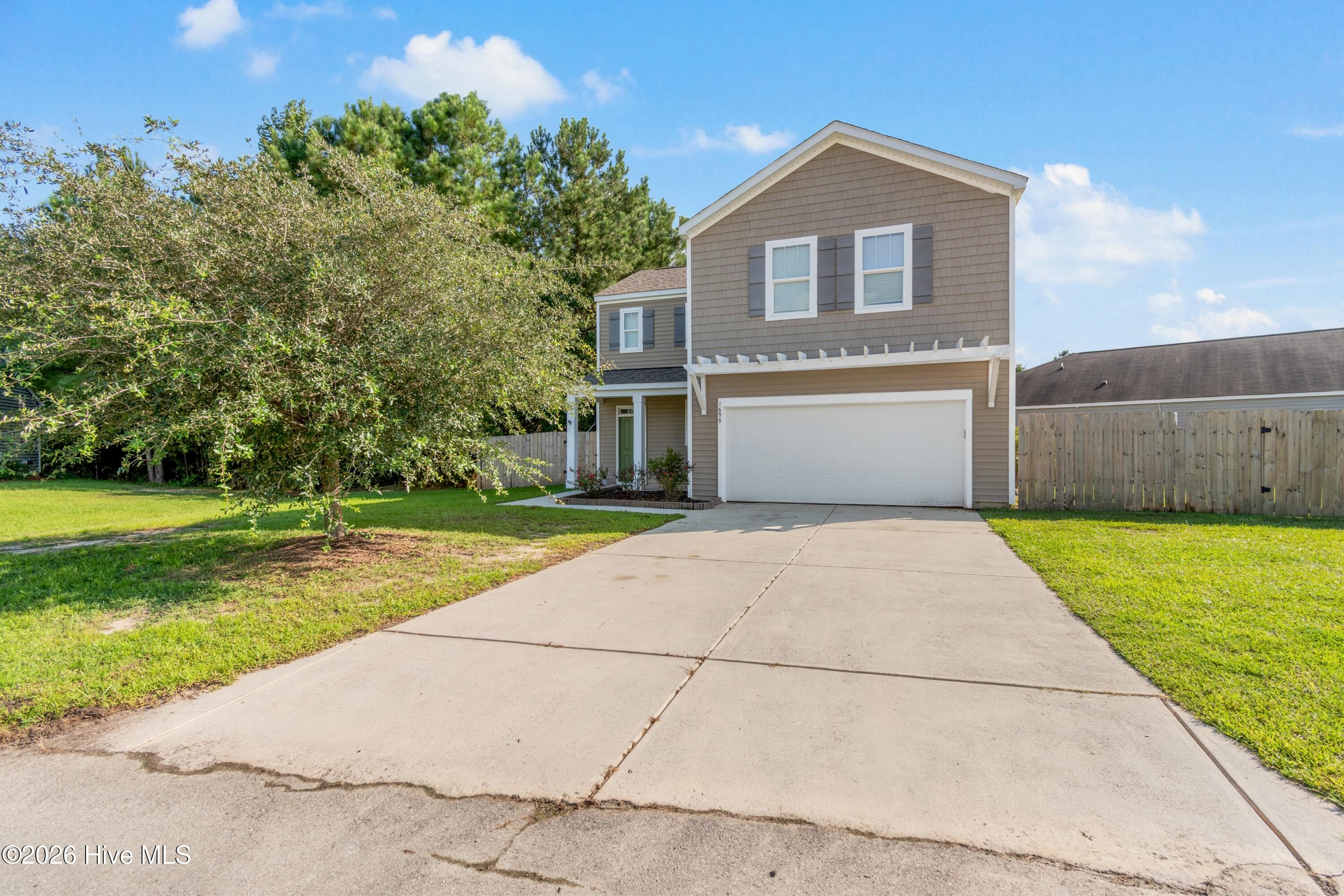 Single Family Residence at 1699 Datchet Lane SE, Bolivia, NC 28422, photo 2 of 40