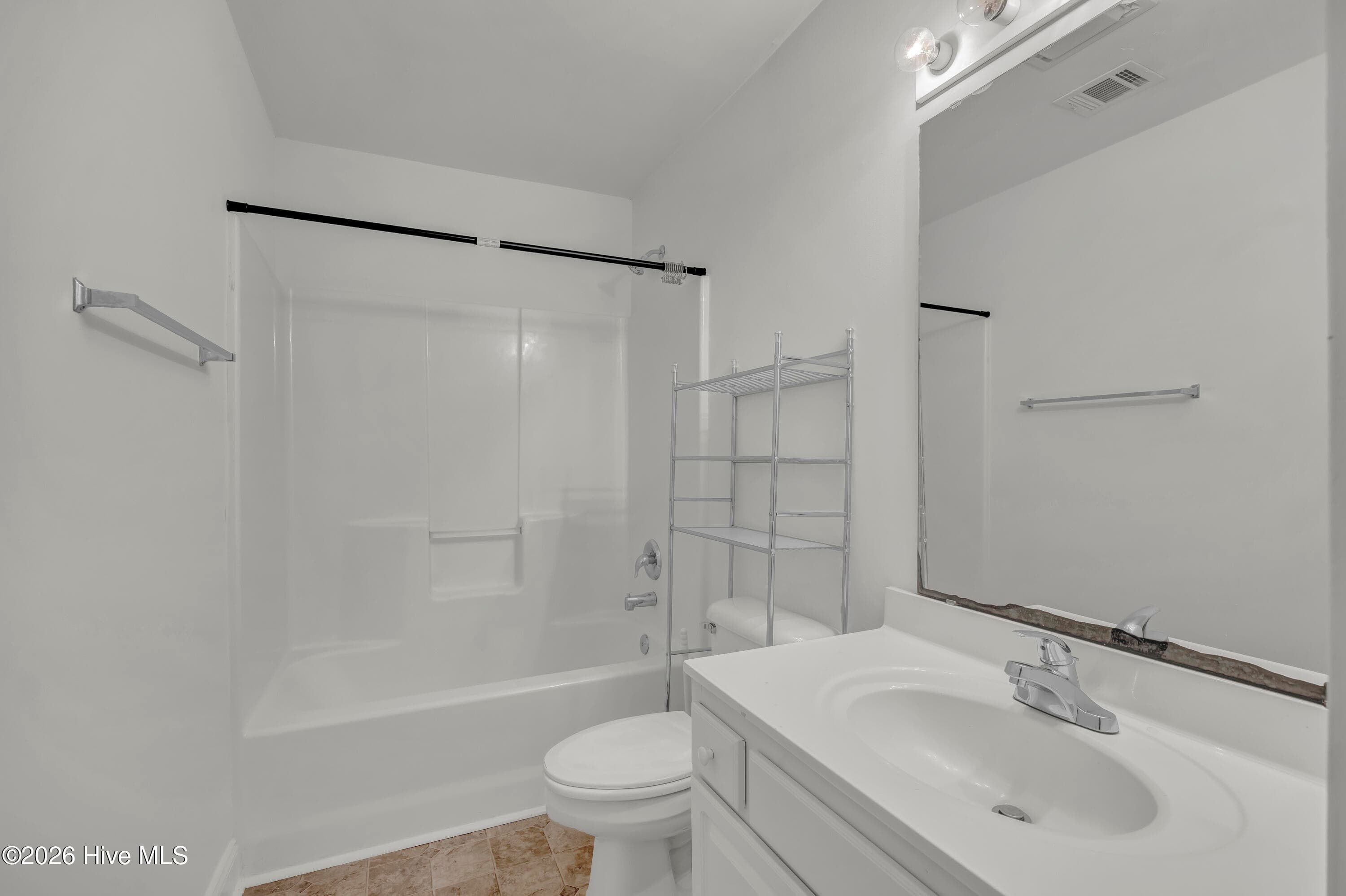 Townhouse at 5006 Carleton Drive Unit 22, Wilmington, NC 28403, photo 21 of 28