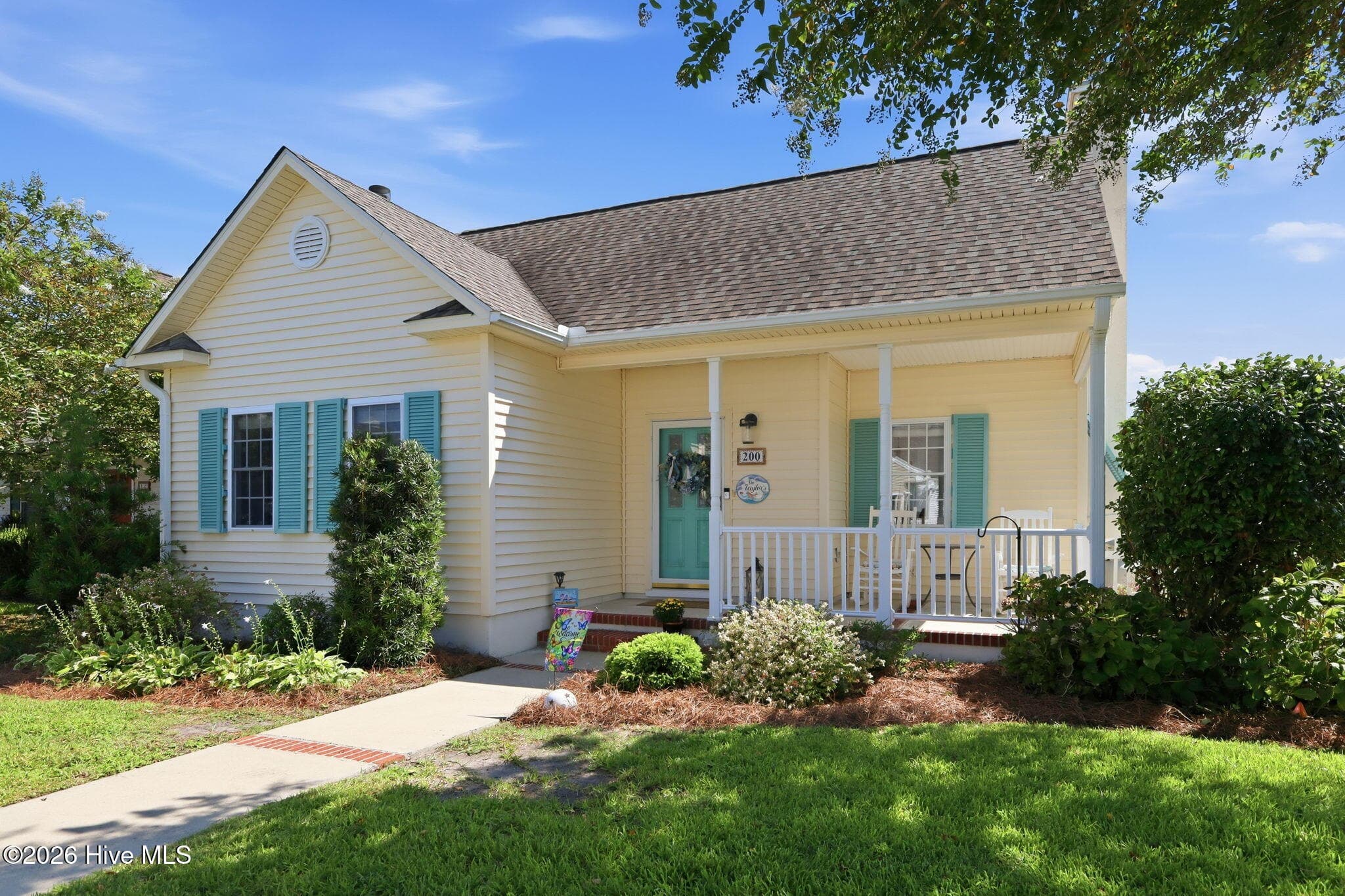 Single Family Residence at 200 Macgregor Drive, Beaufort, NC 28516, photo 4 of 58