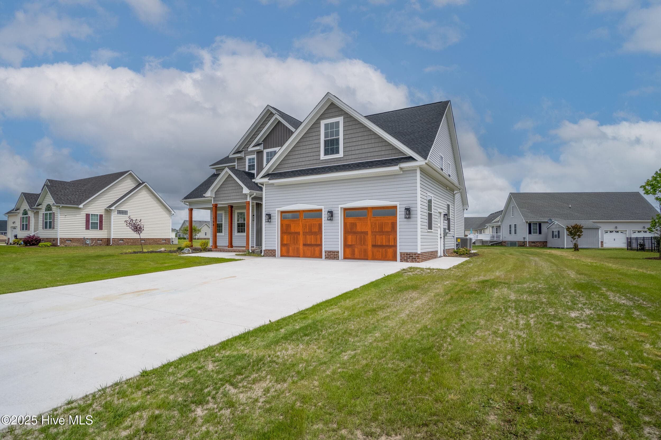 Single Family Residence at 3111 Staysail Drive, Elizabeth City, NC 27909, photo 4 of 42