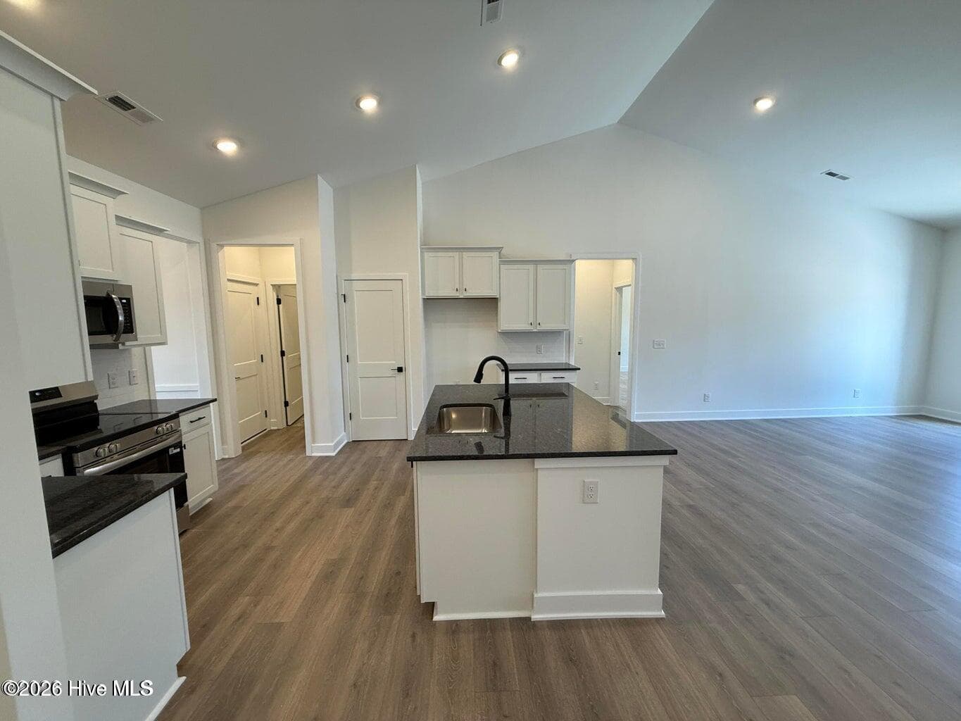 Single Family Residence at 2113 Sandbrook Loop, Leland, NC 28451, photo 12 of 41