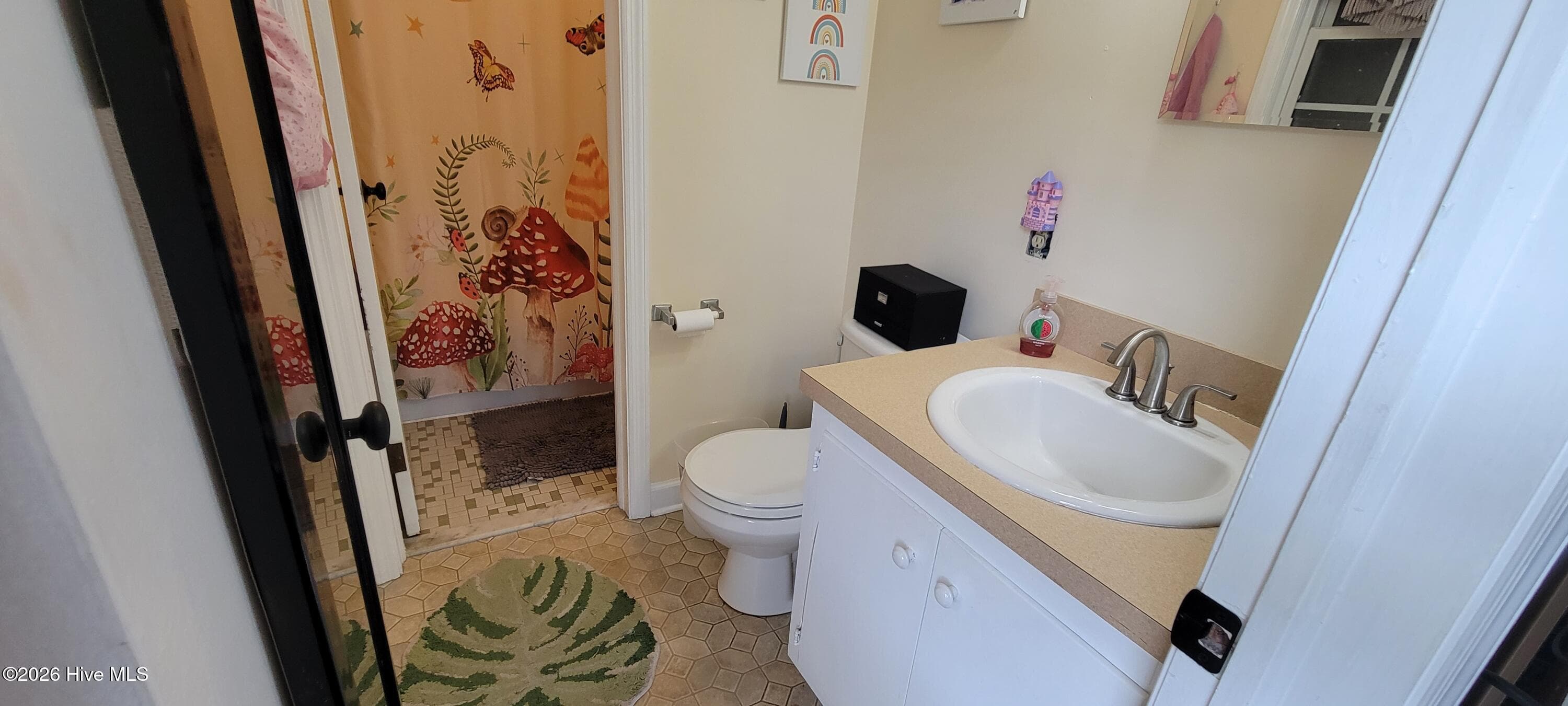 Master Bathroom - 110 Landon Drive, Washington, NC 27889