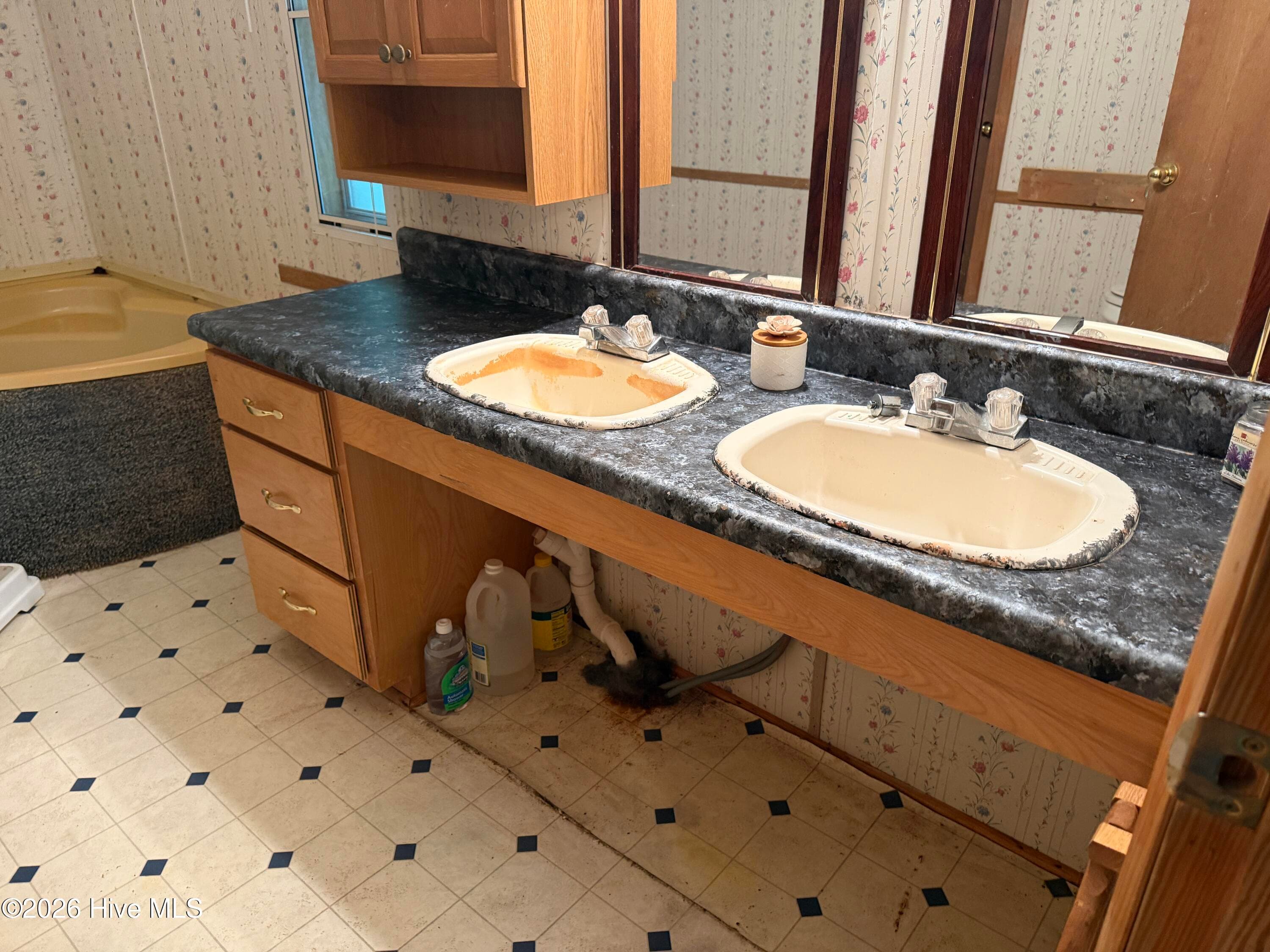 Manufactured Home at 558 Rhea Branch Road, Marble, NC 28905, photo 15 of 26