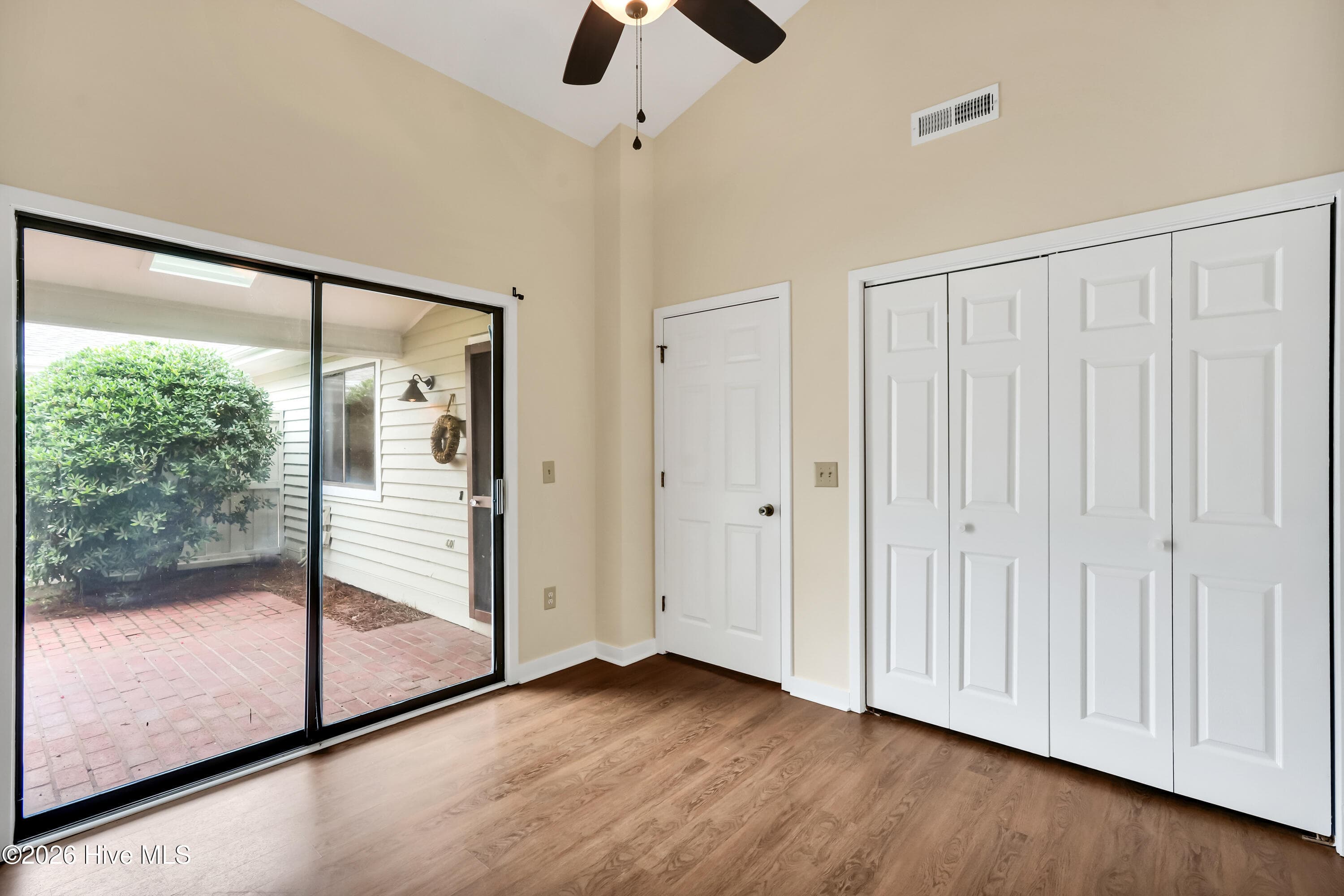 Townhouse at 221 Inland Greens Circle, Wilmington, NC 28405, photo 28 of 44