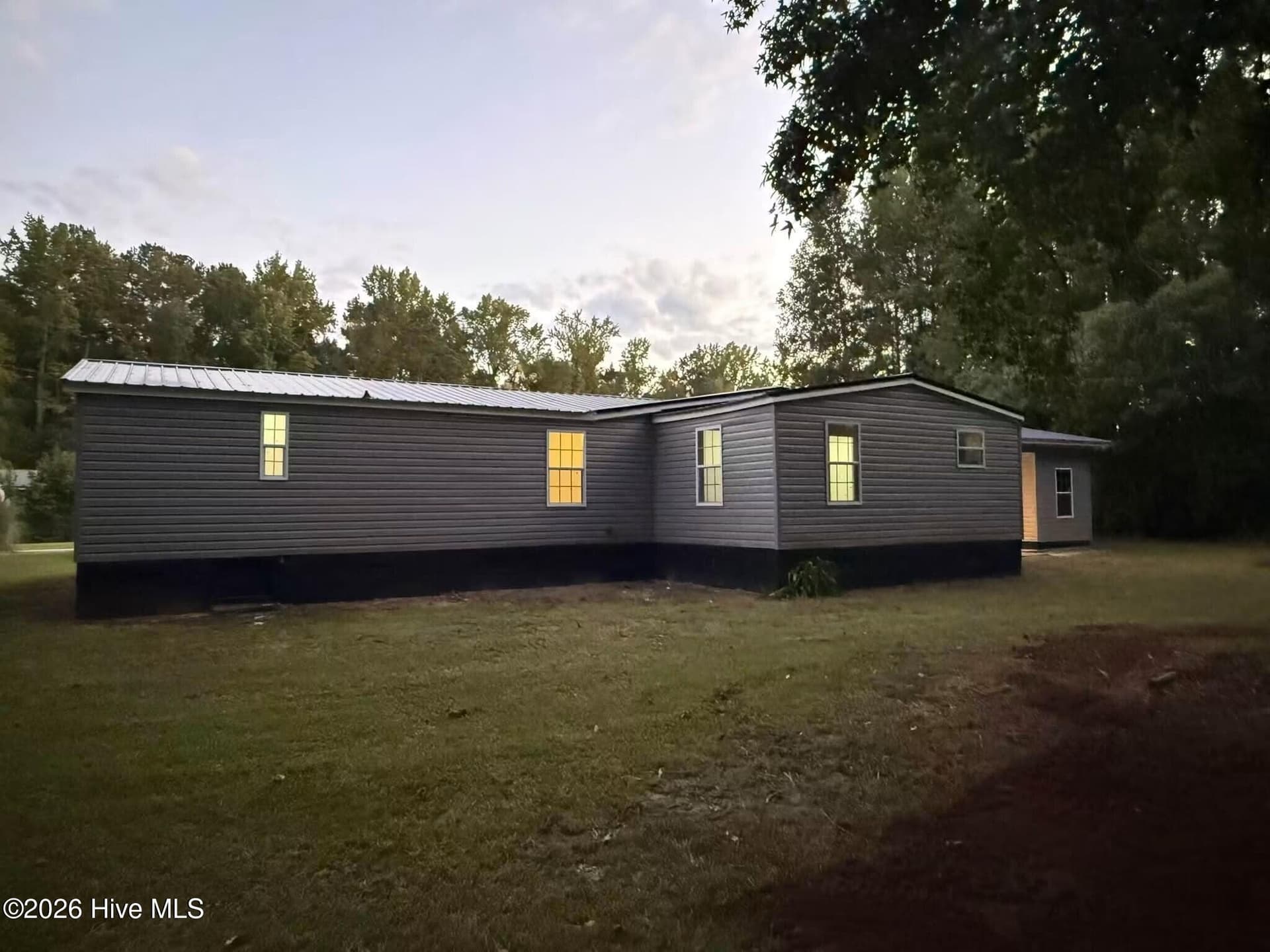 Manufactured Home at 145 Ridgecrest Acres, Whiteville, NC 28472, photo 10 of 29