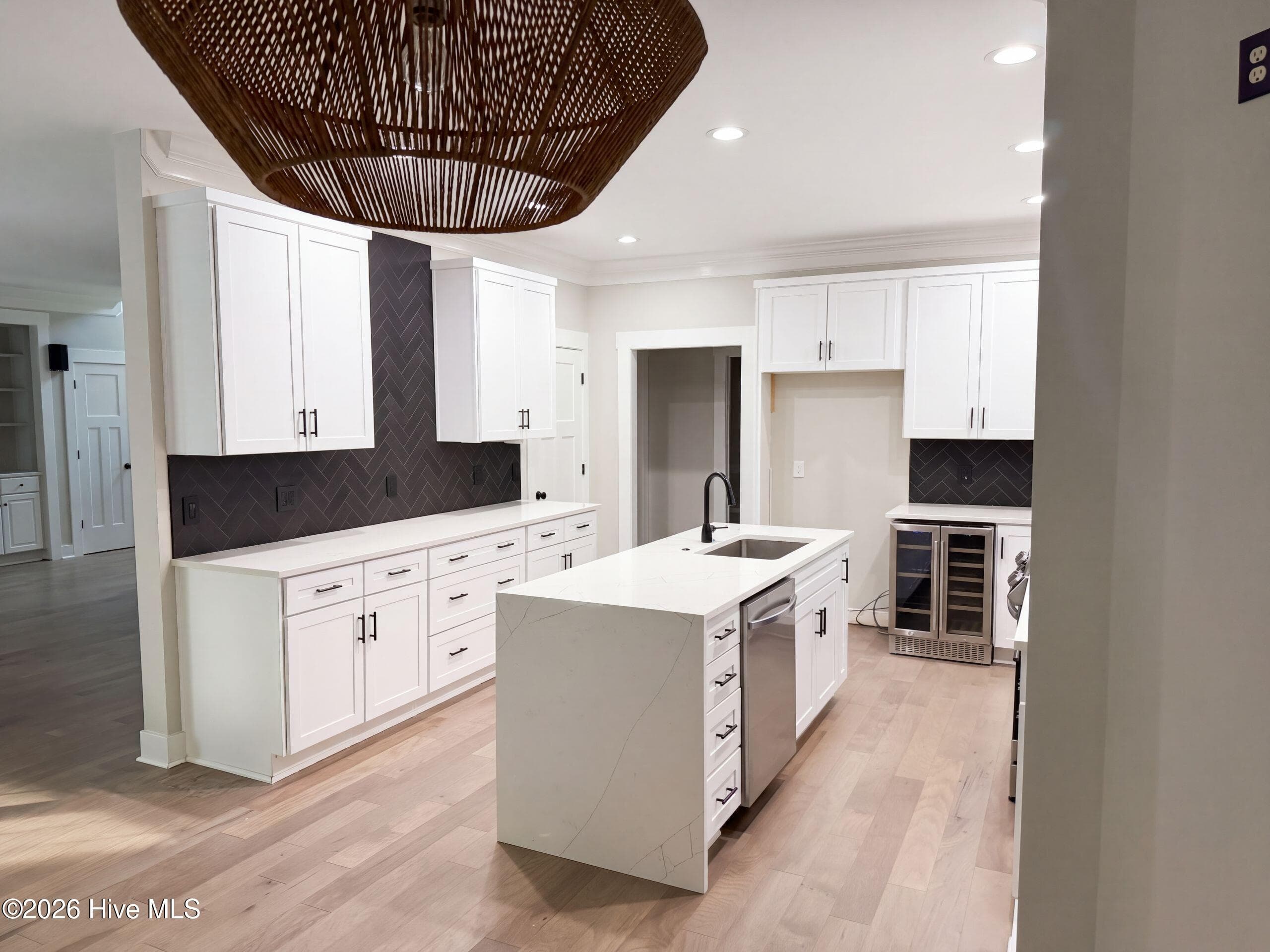 Single Family Residence at 1604 Sound Watch Drive, Wilmington, NC 28409, photo 2 of 39