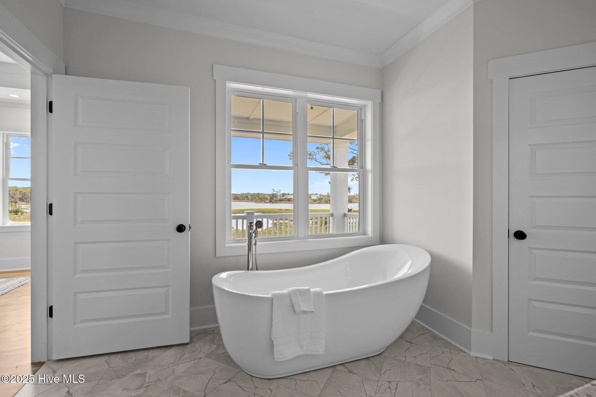 Single Family Residence at 325 Anson Road, Beaufort, NC 28516, photo 20 of 48