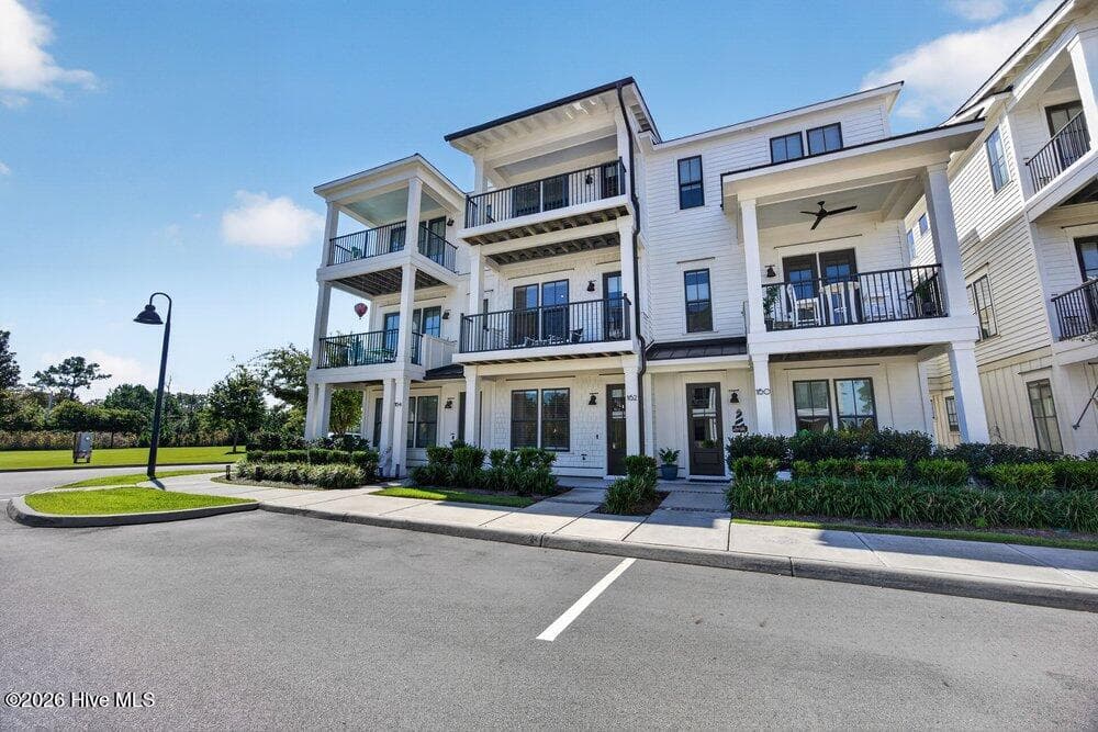 Townhouse at 162 Dugger Lane, Wilmington, NC 28412, photo 32 of 79