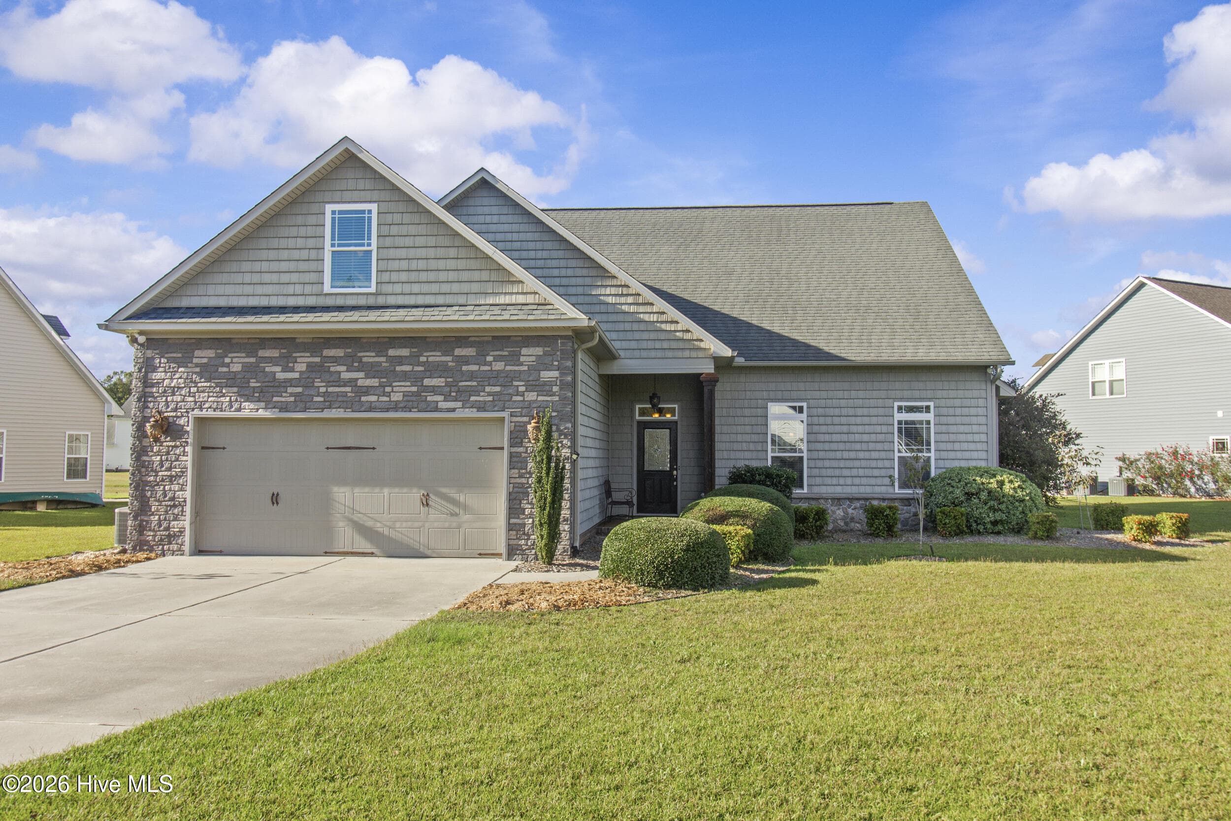 Single Family Residence at 307 Antioch Lakes Road, New Bern, NC 28560, photo 5 of 87
