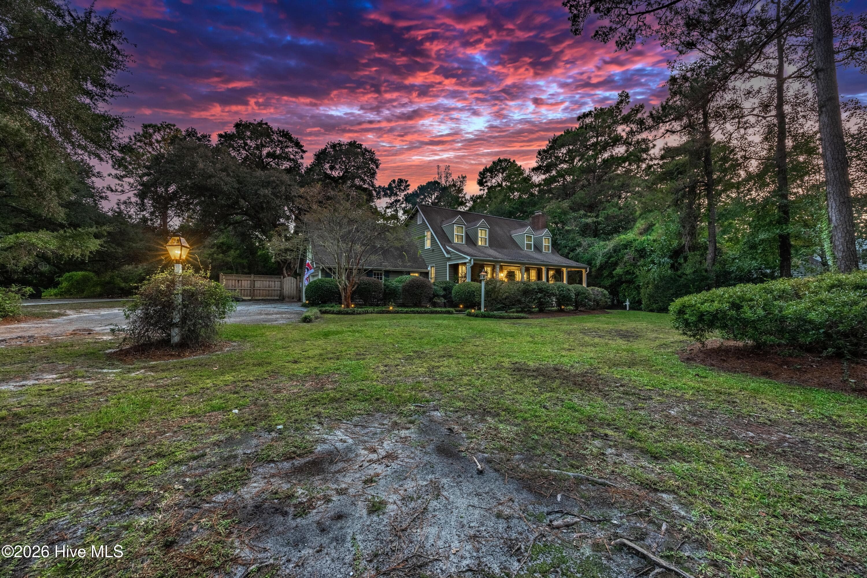 Single Family Residence at 6224 Turtle Hall Drive, Wilmington, NC 28409, photo 4 of 58