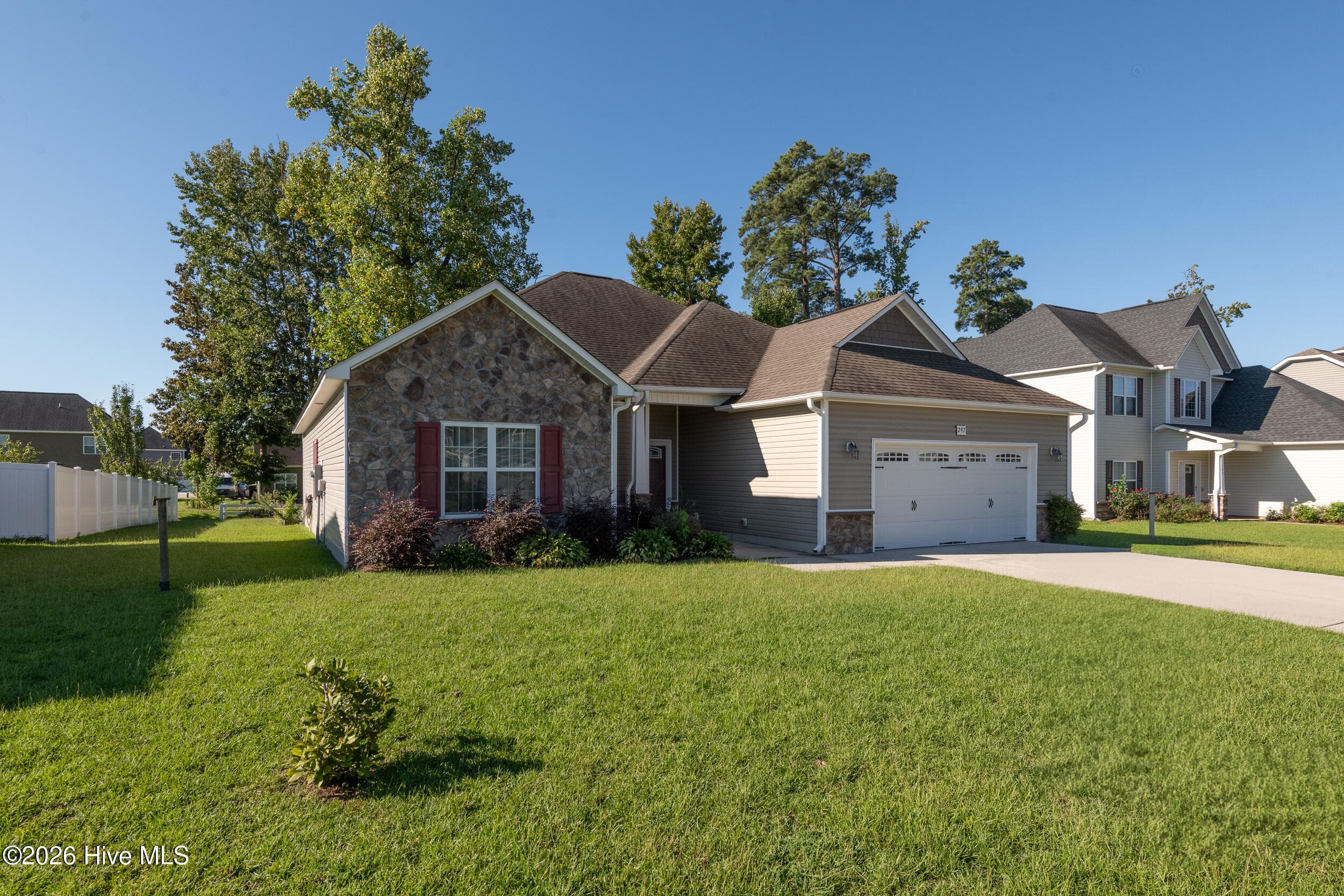 Single Family Residence at 297 Copper Creek Drive, Winterville, NC 28590, photo 4 of 52