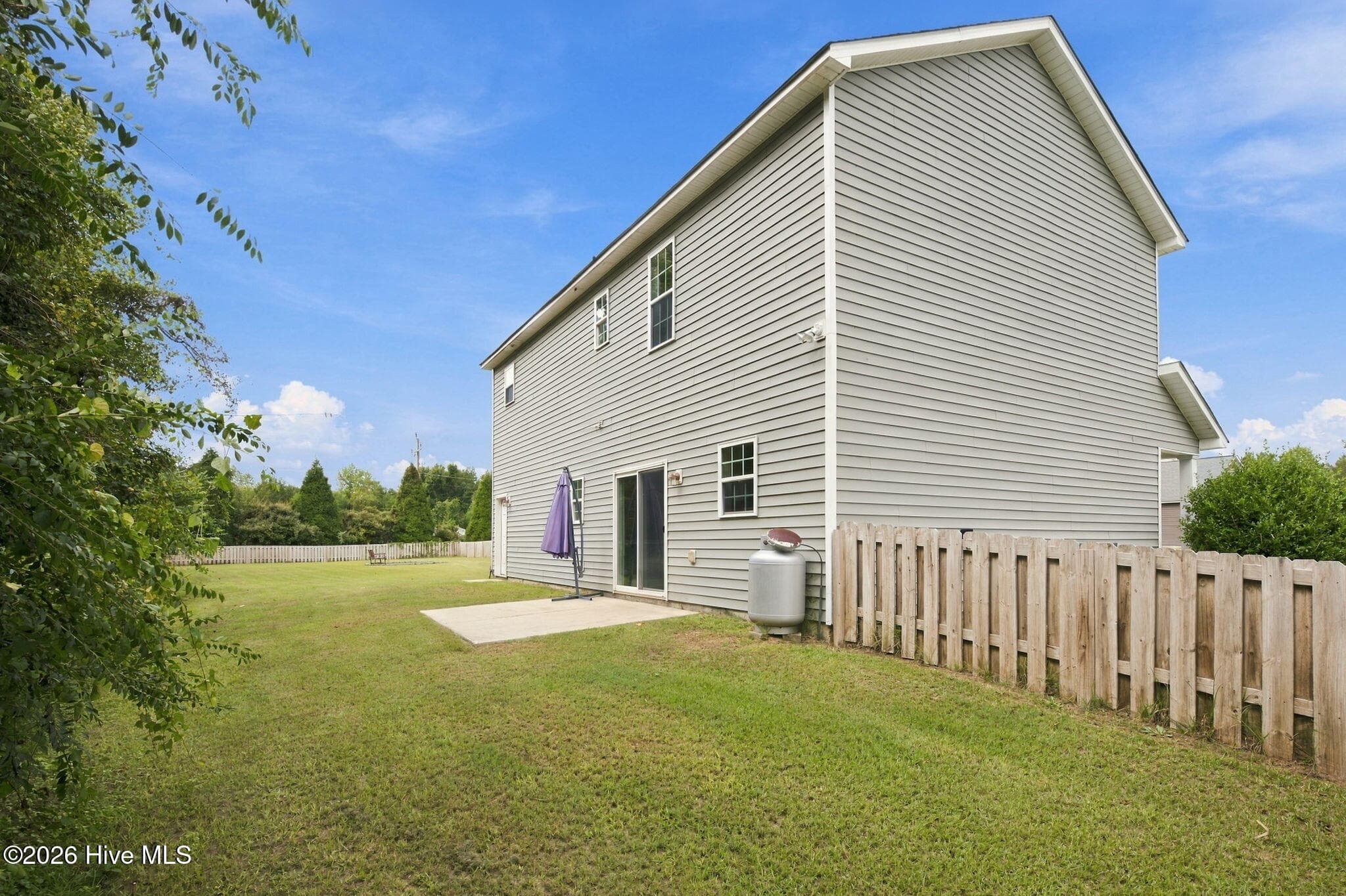 Single Family Residence at 100 Fernie Lane, New Bern, NC 28560, photo 37 of 51