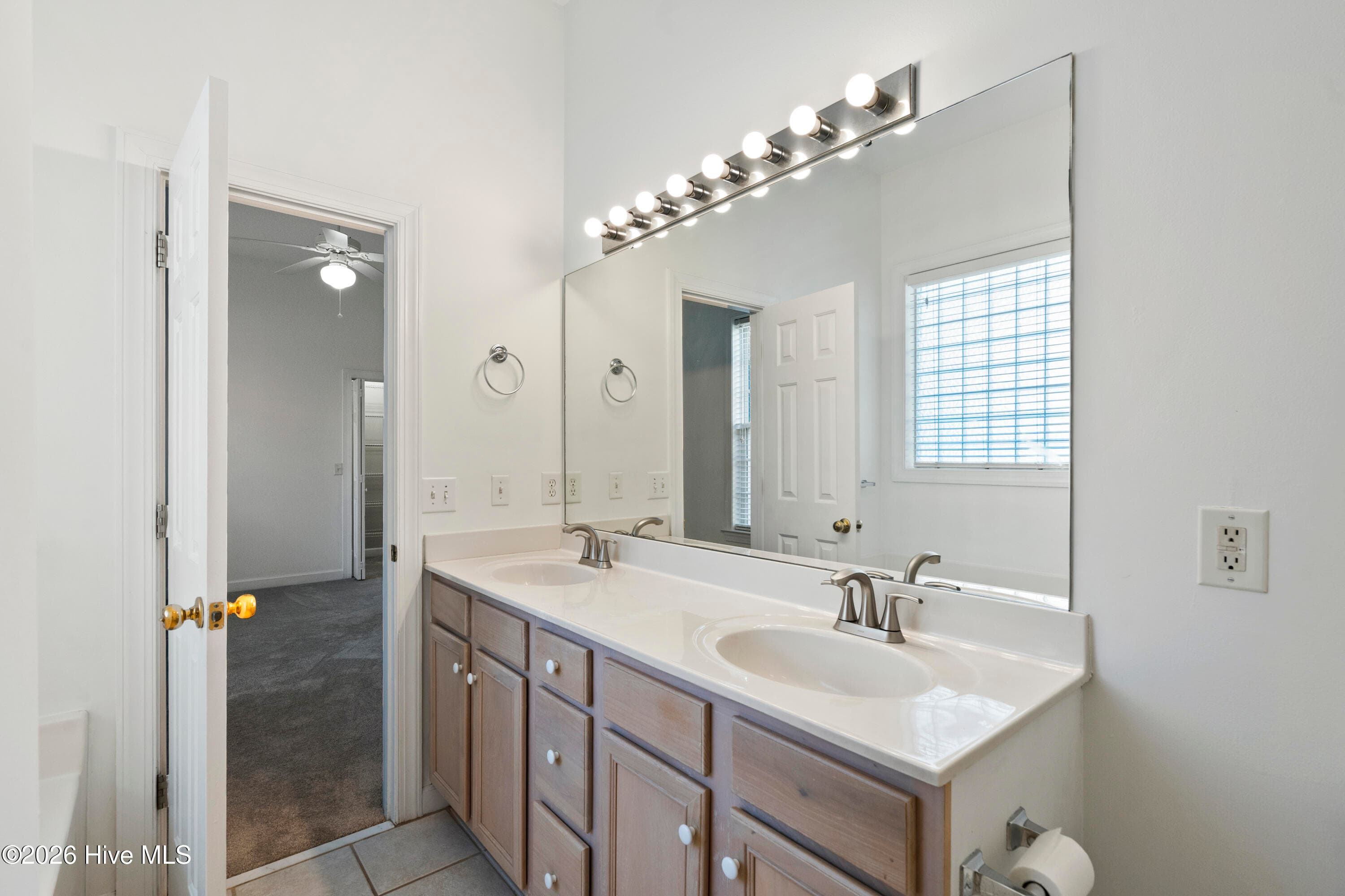 Single Family Residence at 4902 Dewars Circle, Wilmington, NC 28409, photo 28 of 52