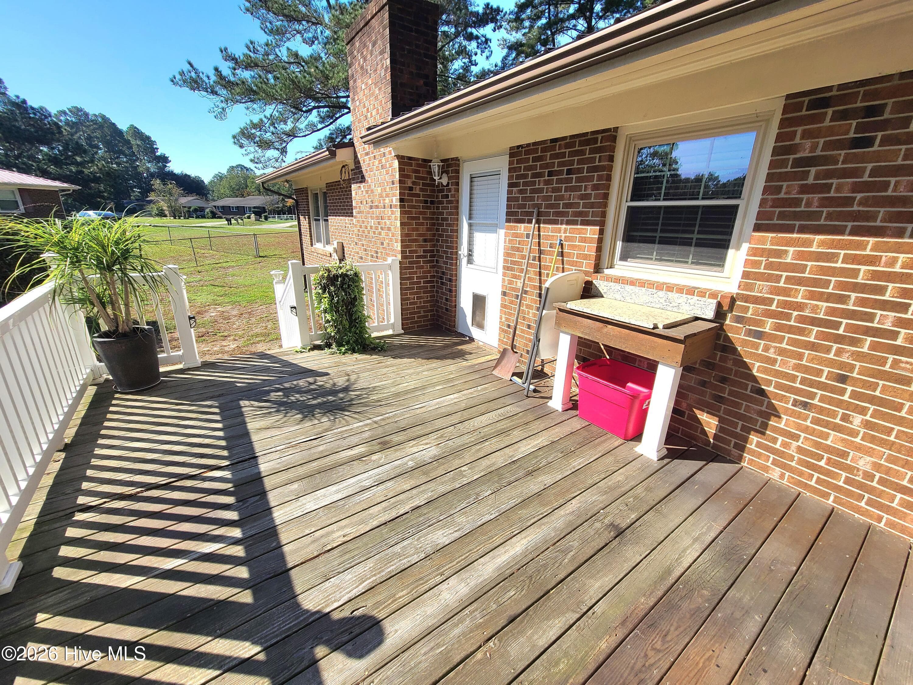 Single Family Residence at 2113 Westwood Drive, Kinston, NC 28504, photo 3 of 27