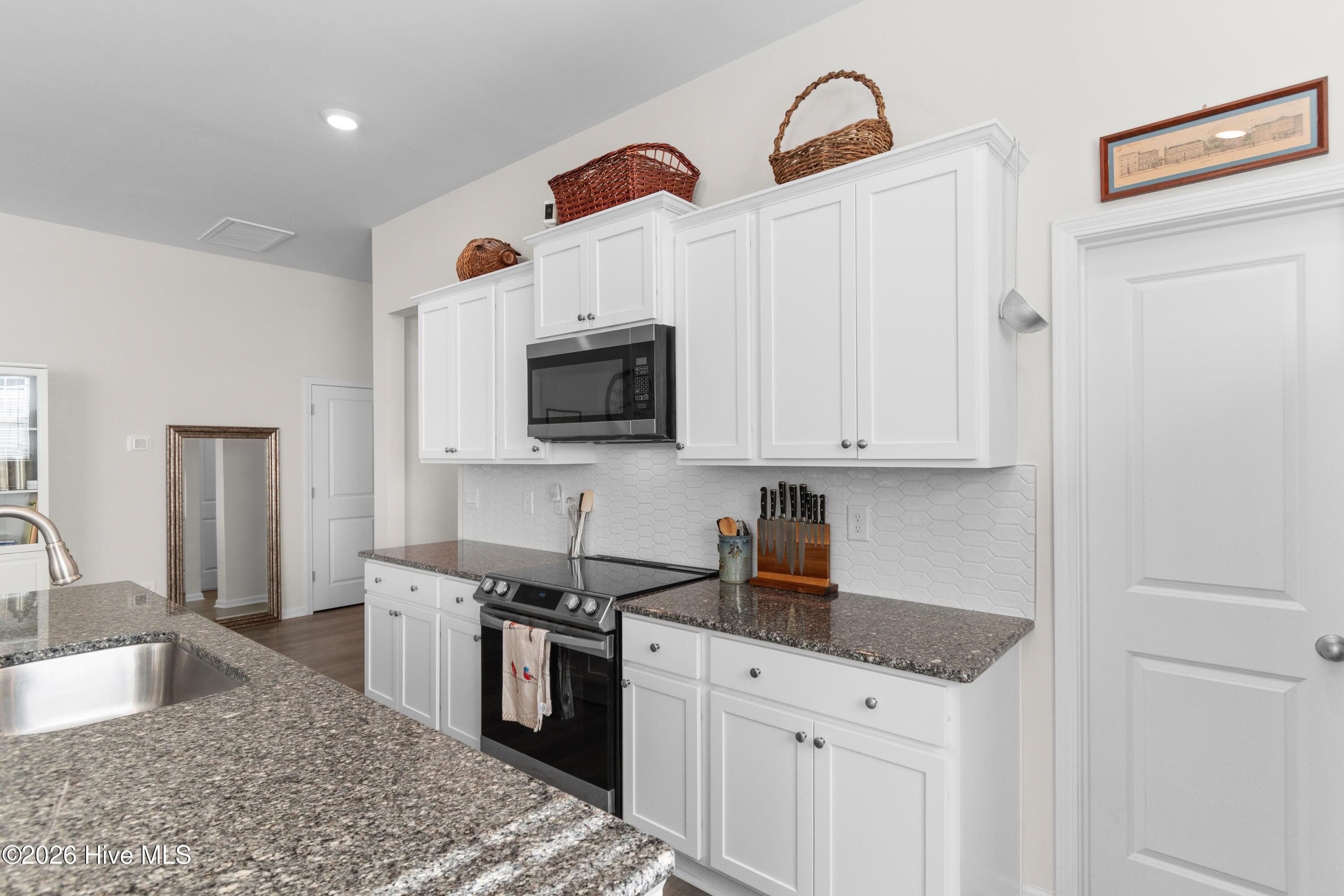 Single Family Residence at 8718 Nottoway Avenue NW, Calabash, NC 28467, photo 14 of 71