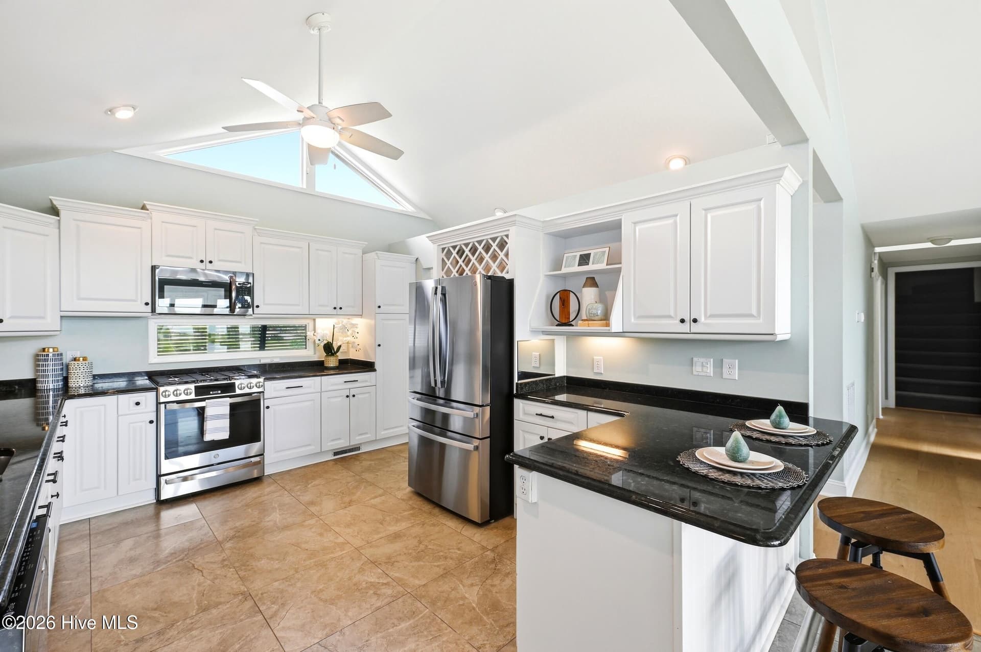 Single Family Residence at 119 Sound View Drive, Hampstead, NC 28443, photo 20 of 68
