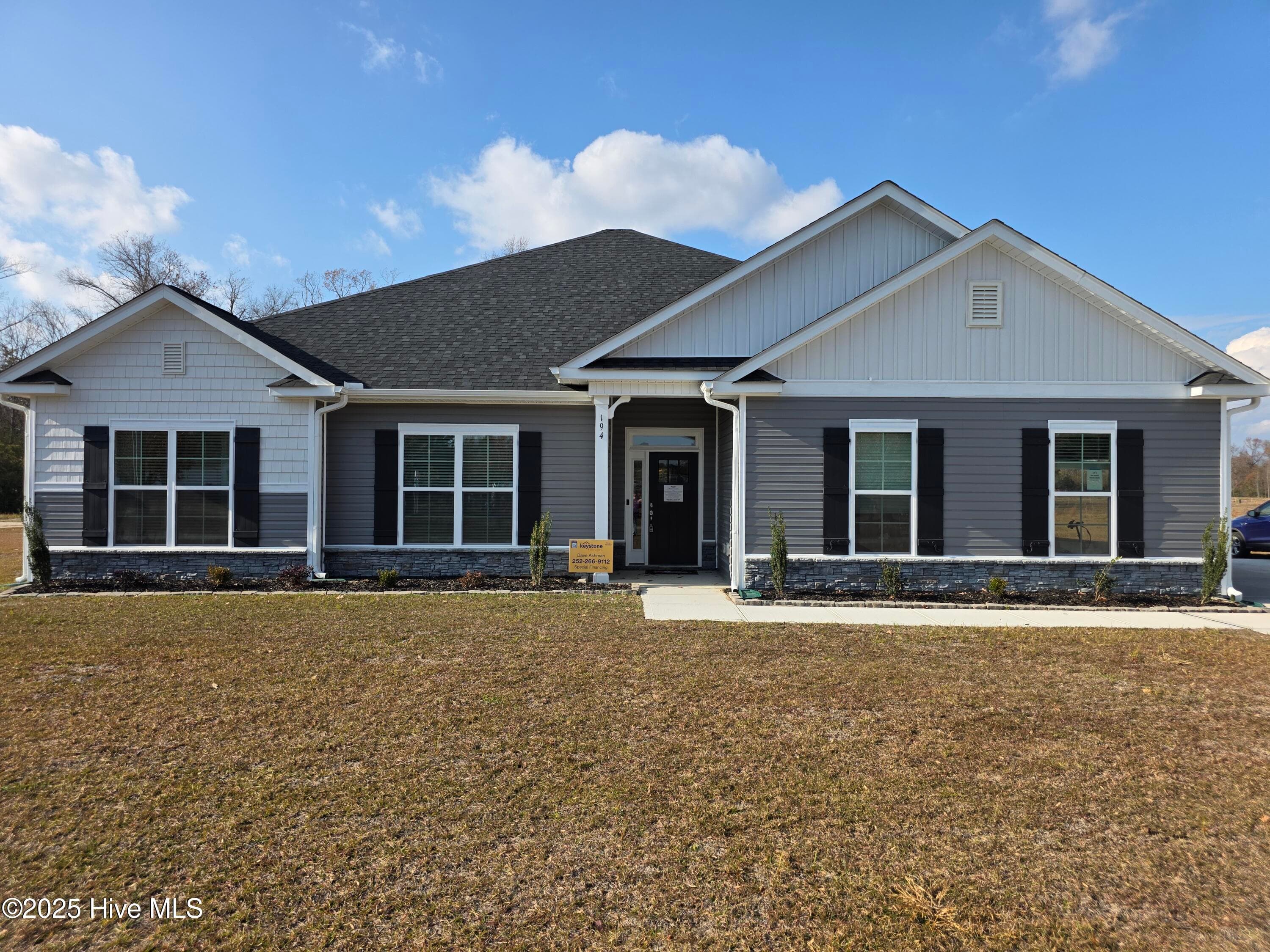 194 Poker House Road, Grimesland, NC 27837