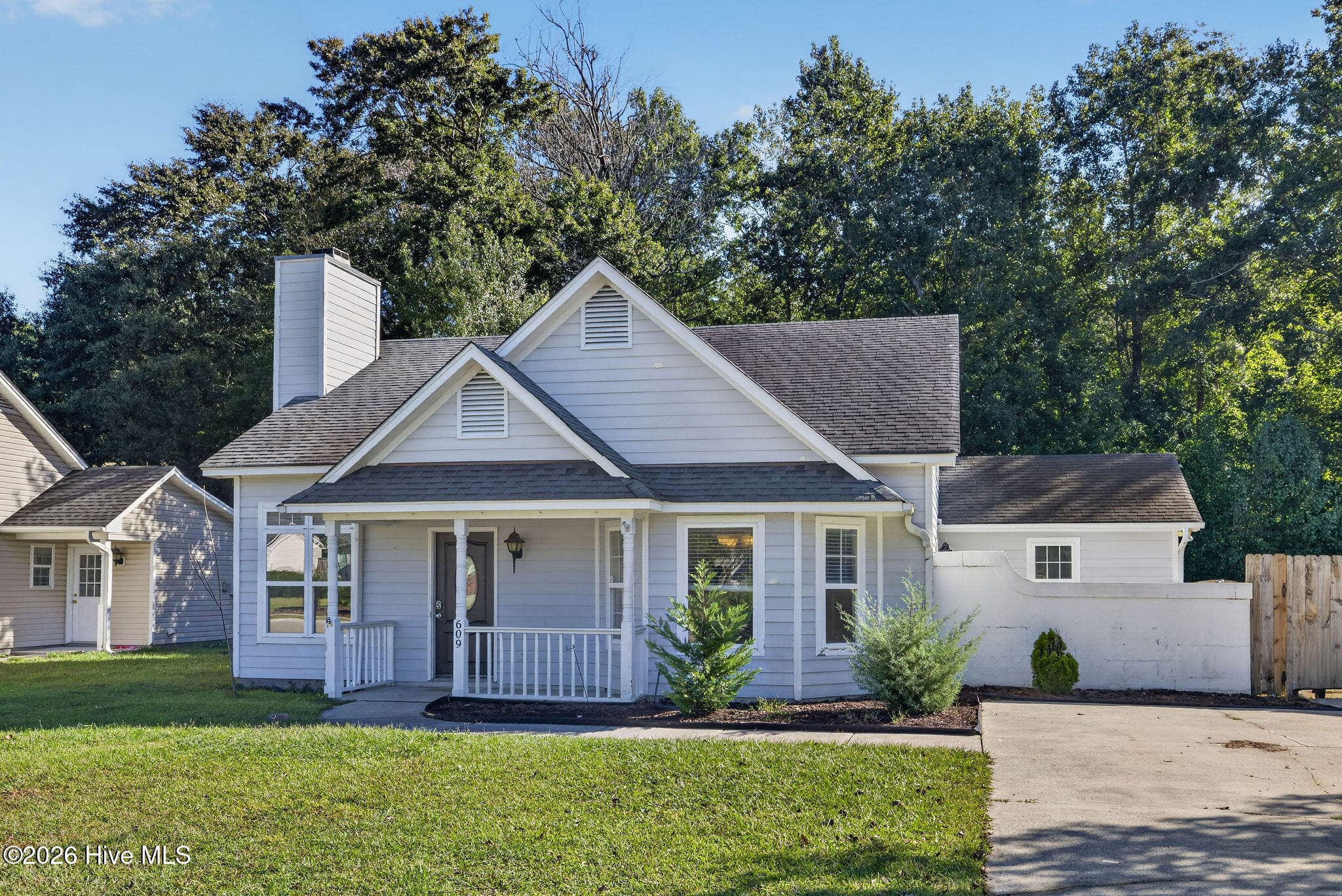 Single Family Residence at 609 Bay Blossom Drive, Wilmington, NC 28411, photo 4 of 38