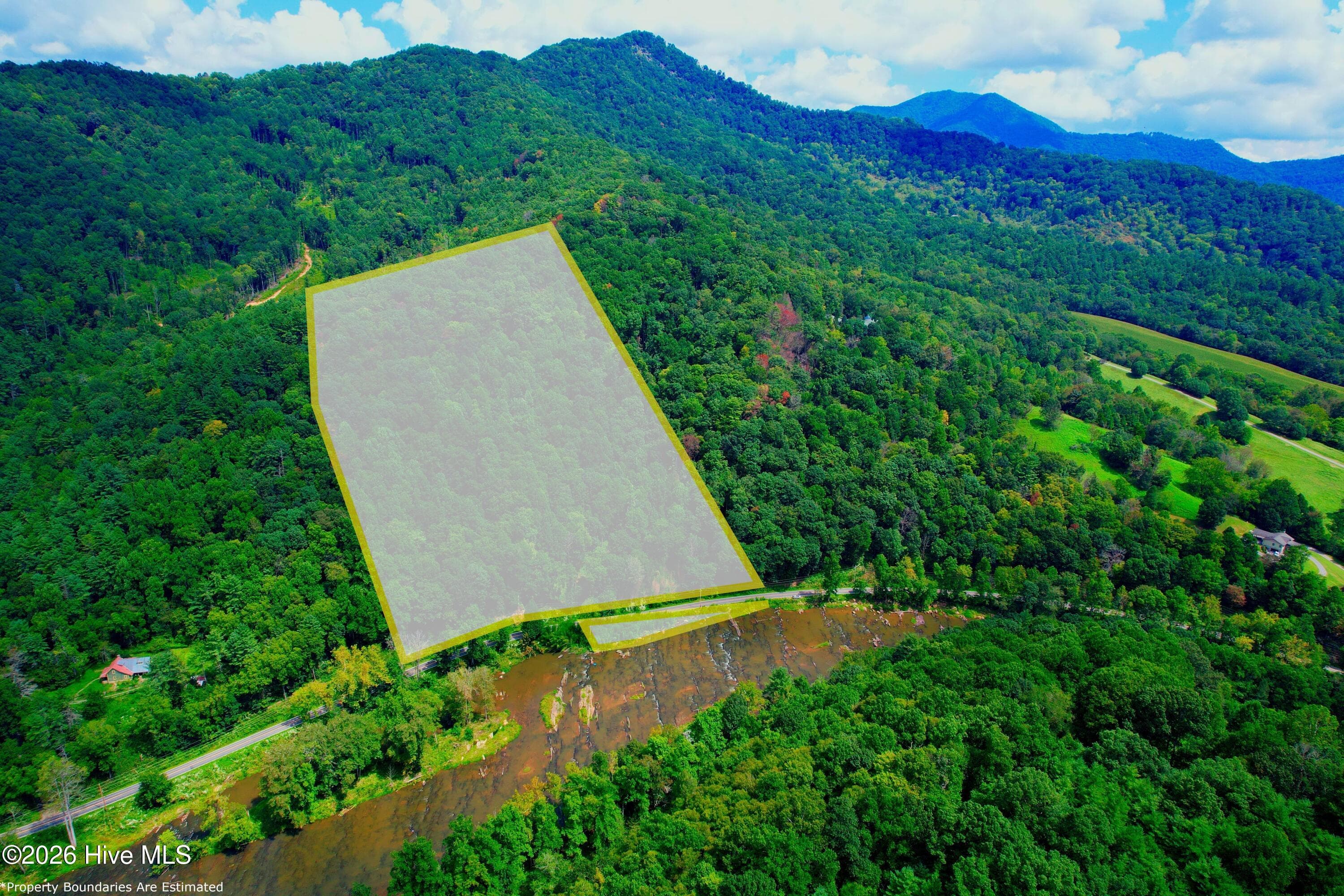 2872 Panther Creek Road, Clyde, NC 28721