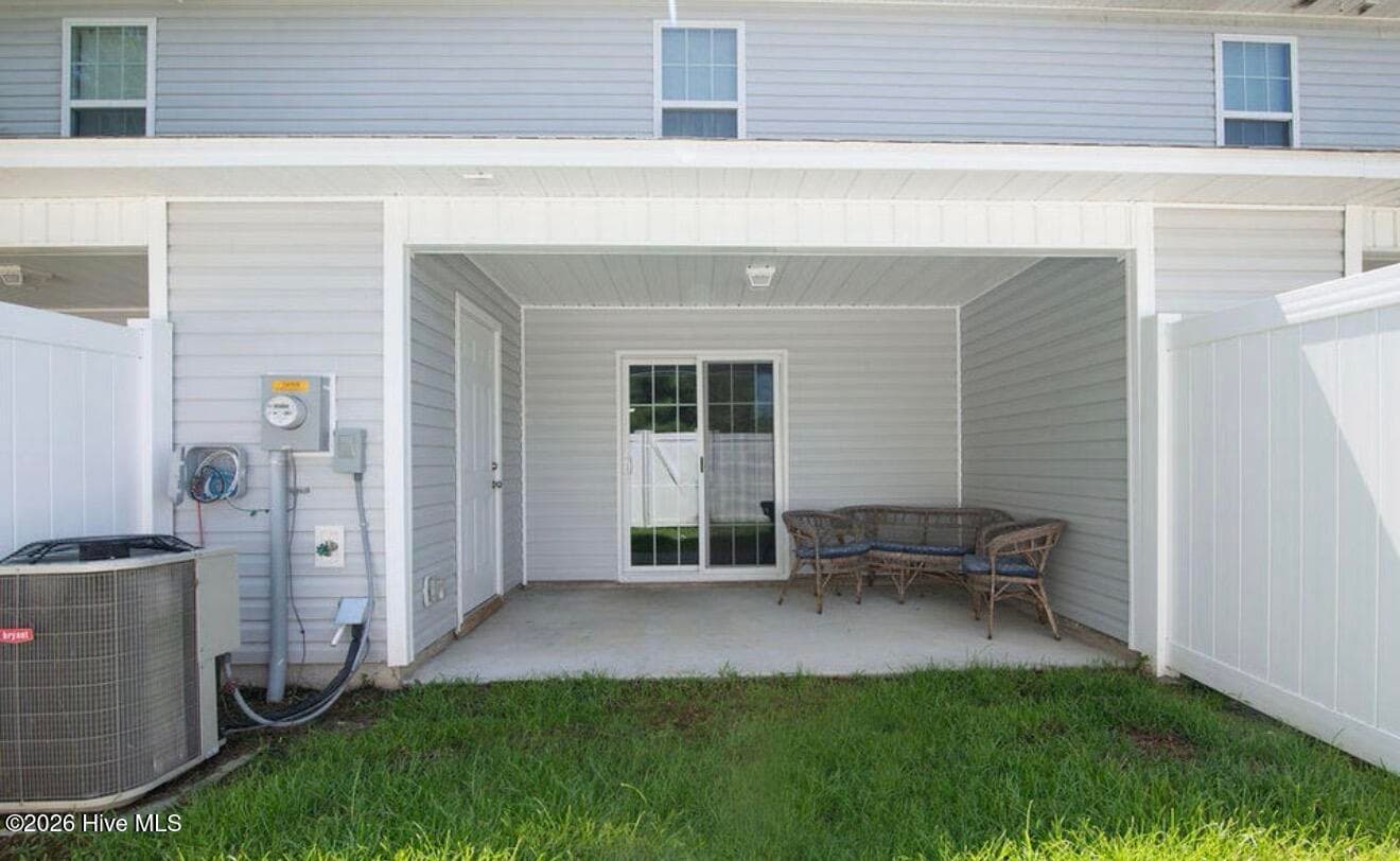 Townhouse at 205 E Murrow Lane, Jacksonville, NC 28546, Jacksonville, photo 11 of 12