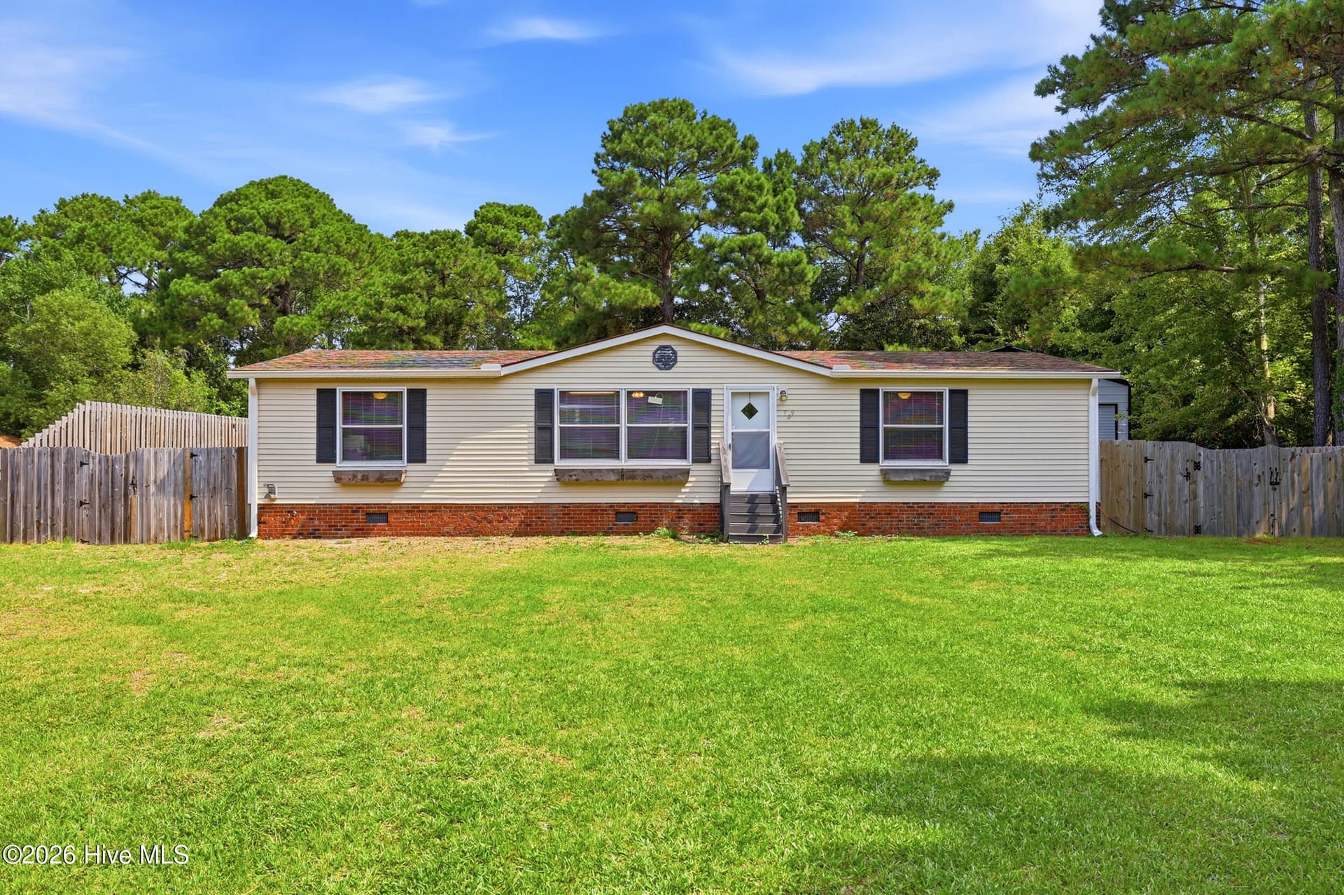 Manufactured Home at 709 Inlet Acres Drive, Wilmington, NC 28412