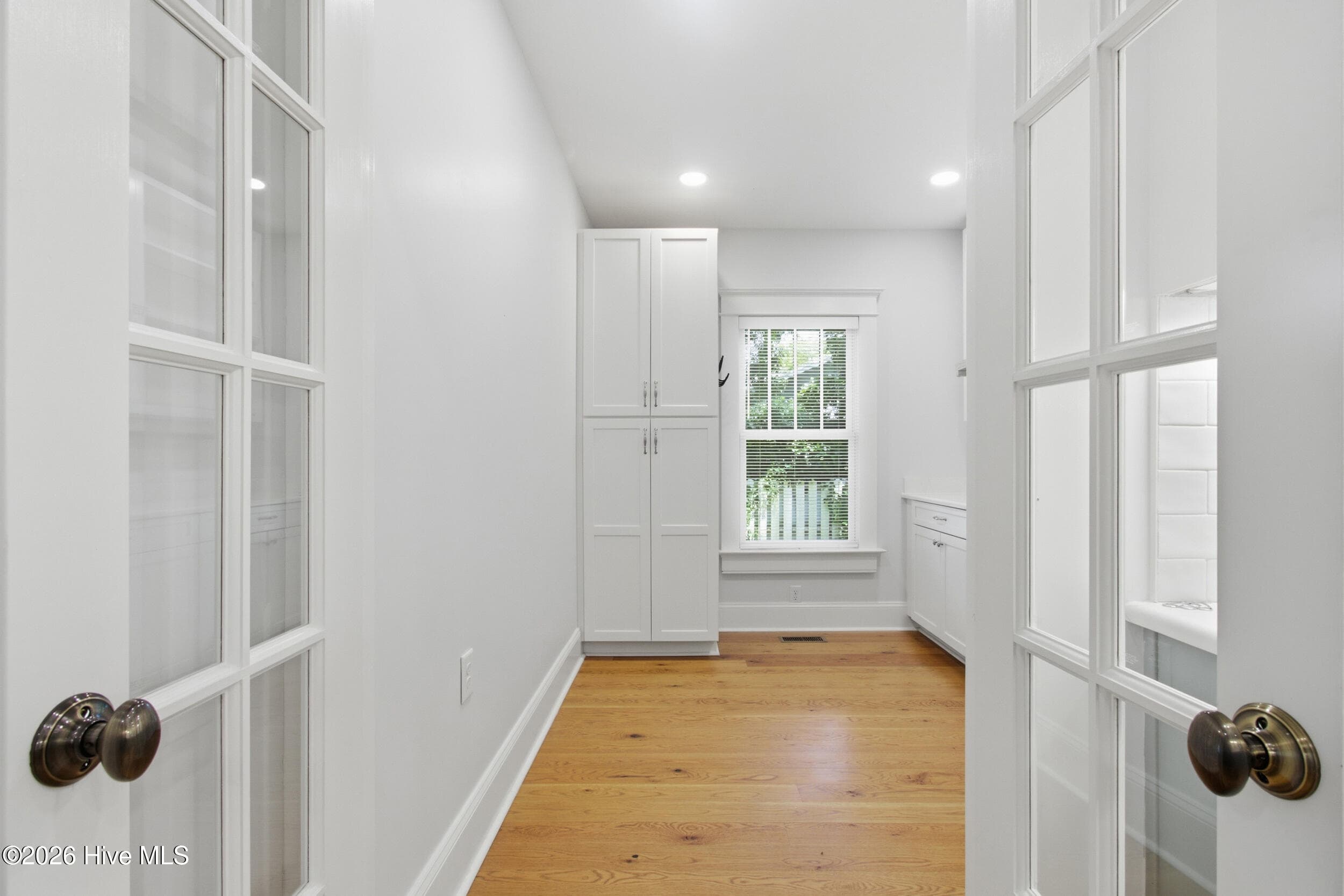 Study Room - 404 Avenue C, New Bern, NC 28560